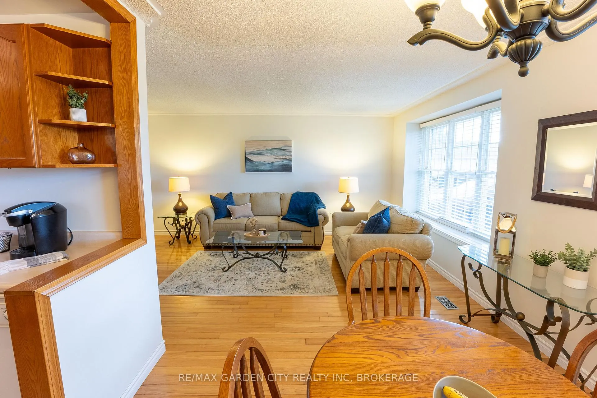 Photo 15 of 116 Dunvegan Road, St. Catharines, Secord Woods — HOMEH