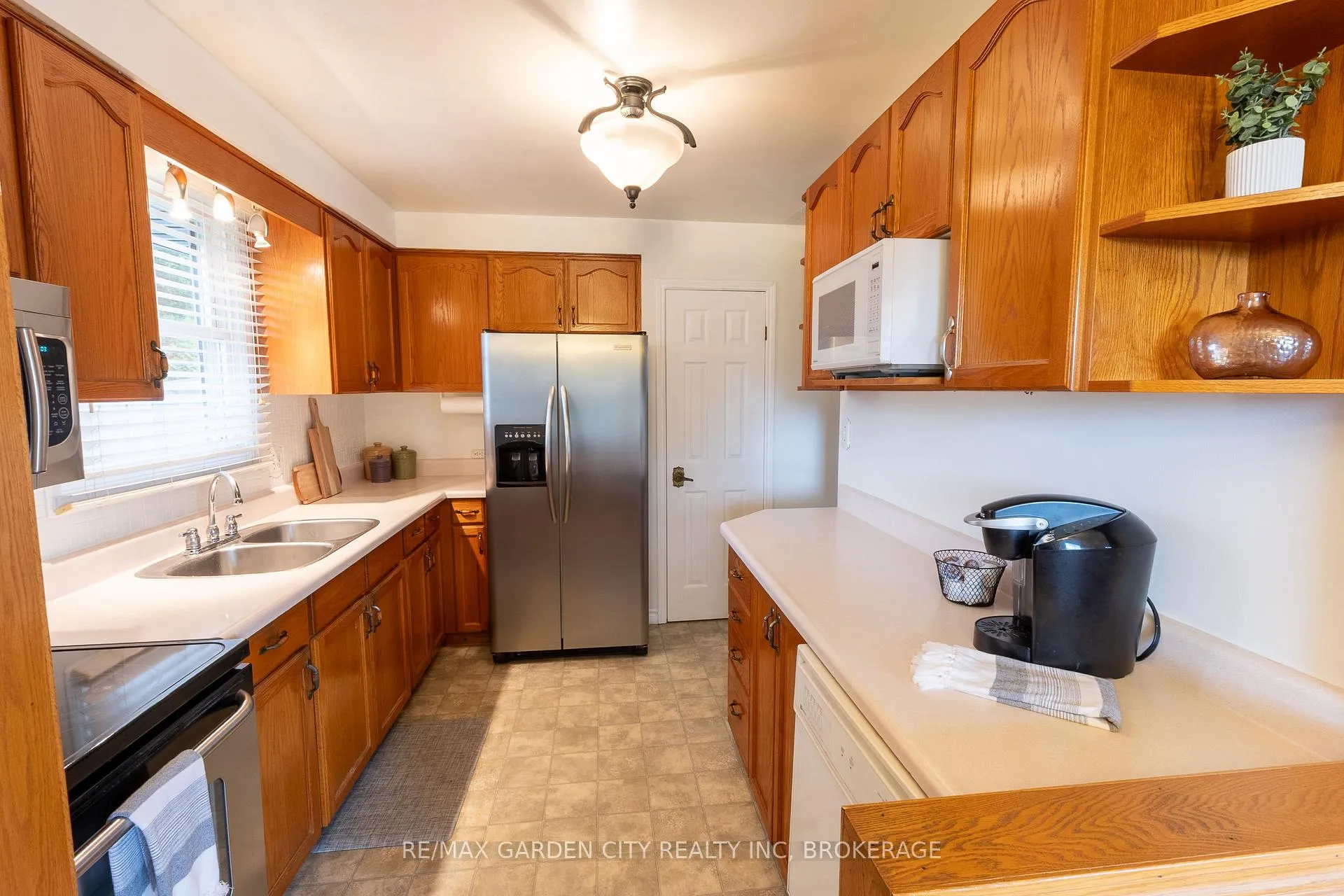 Photo 18 of 116 Dunvegan Road, St. Catharines, Secord Woods — HOMEH