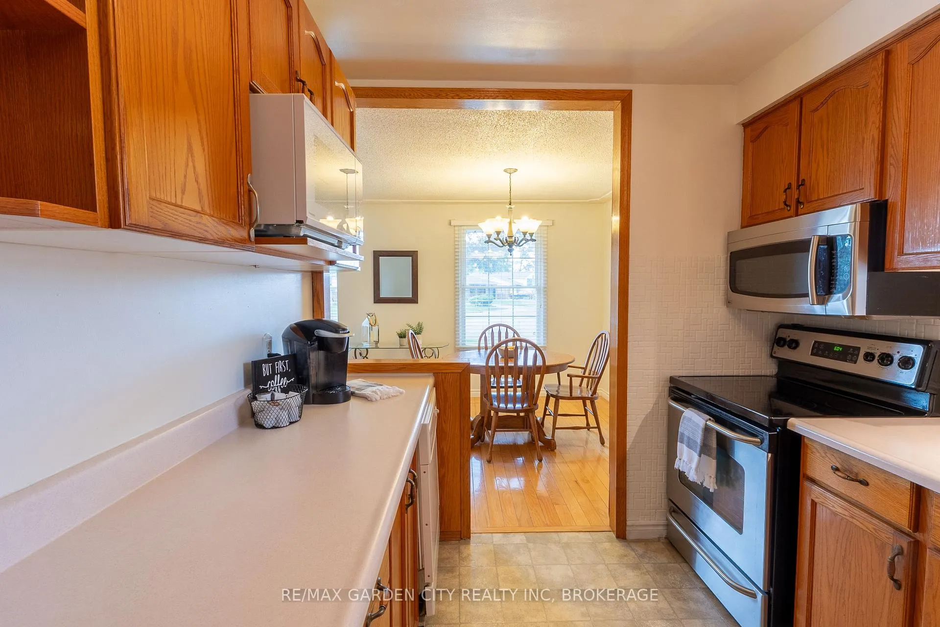 Photo 20 of 116 Dunvegan Road, St. Catharines, Secord Woods — HOMEH