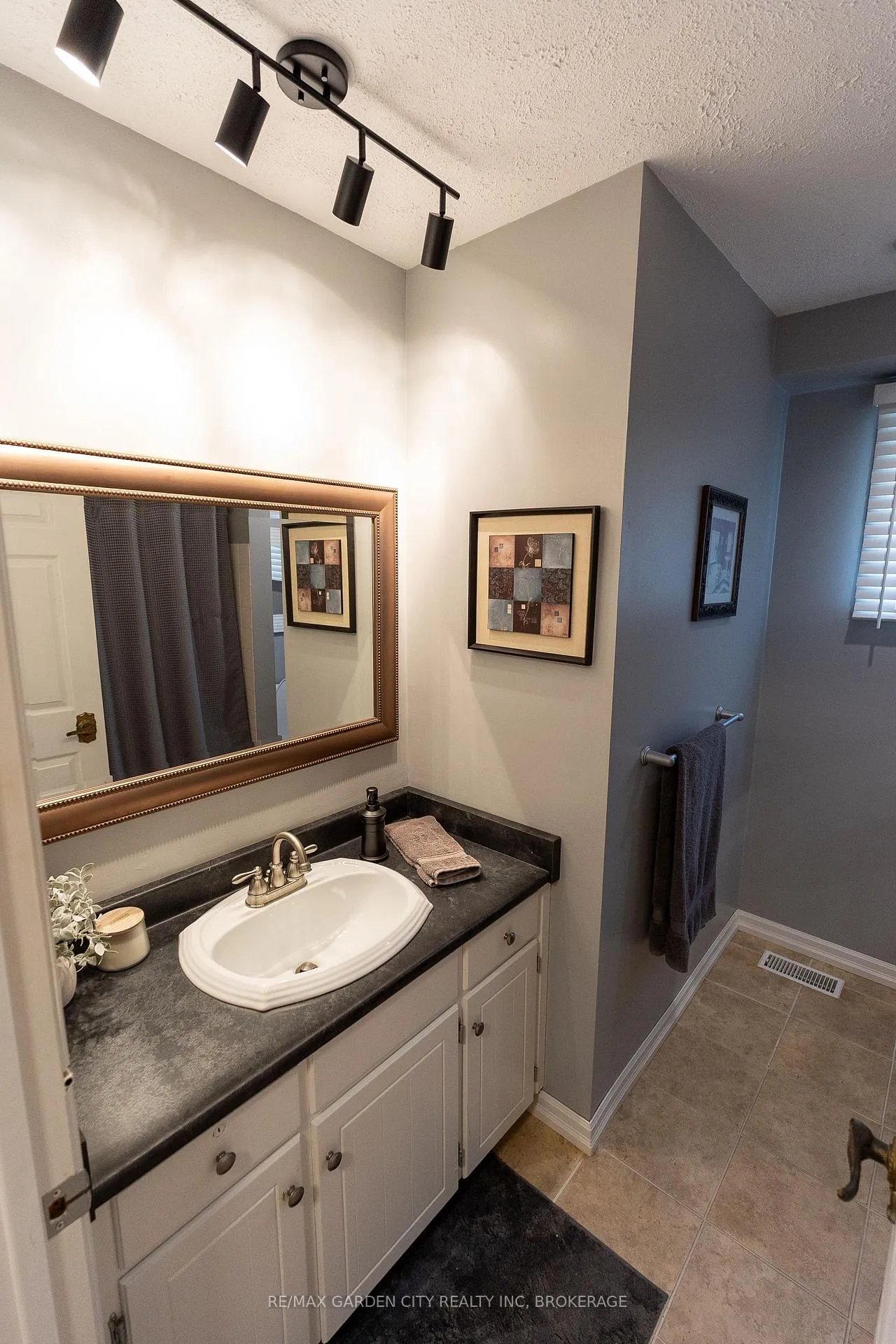 Photo 28 of 116 Dunvegan Road, St. Catharines, Secord Woods — HOMEH