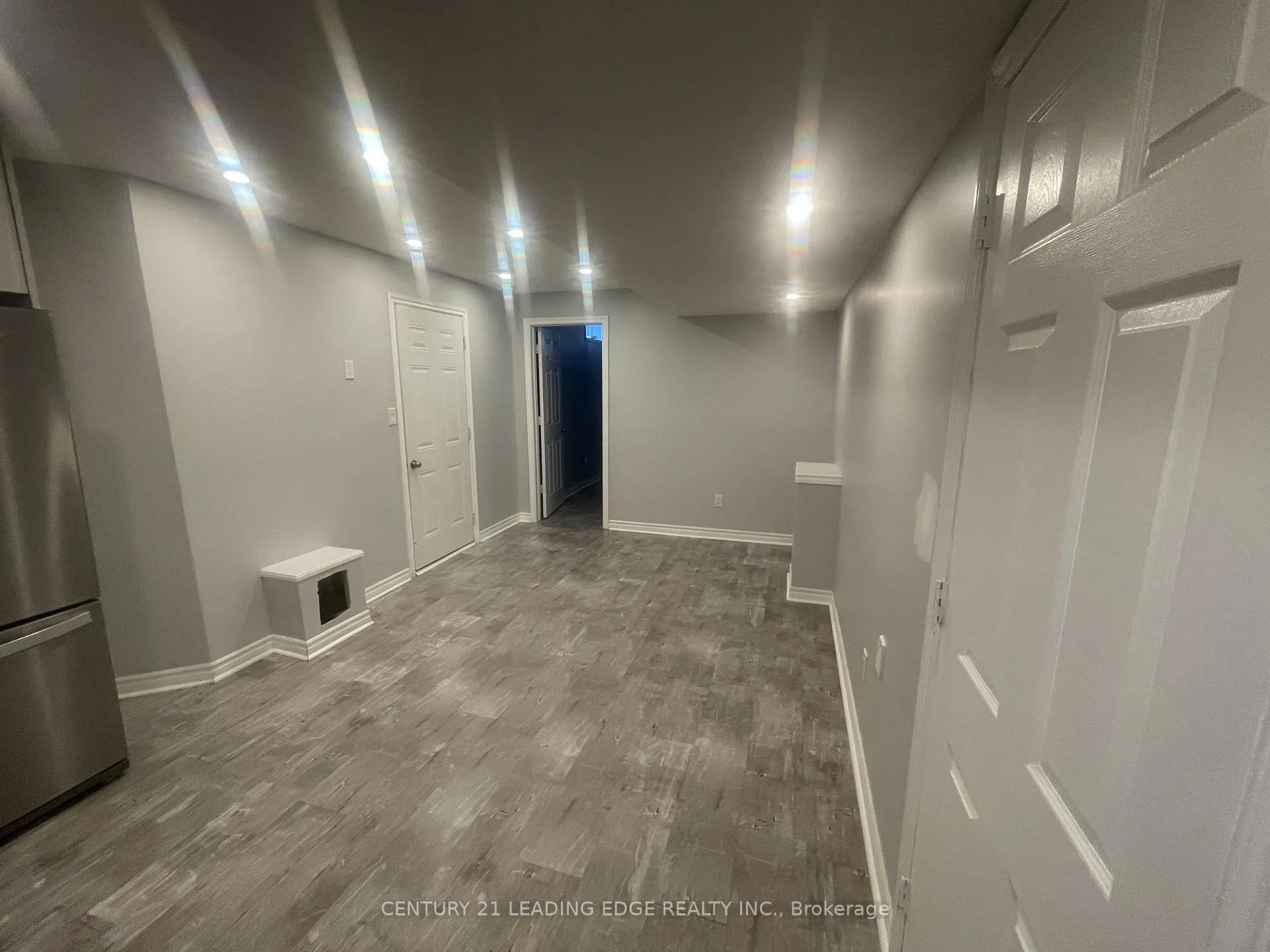 Photo 4 of 72 Pelee Avenue, Vaughan, Kleinburg — HOMEH