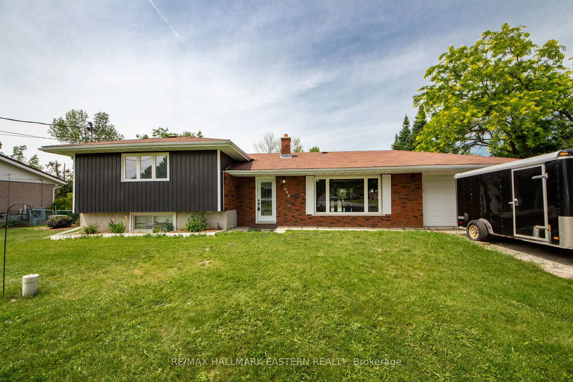 Photo 2 of 658 Cedarvale Crescent, Selwyn — HOMEH
