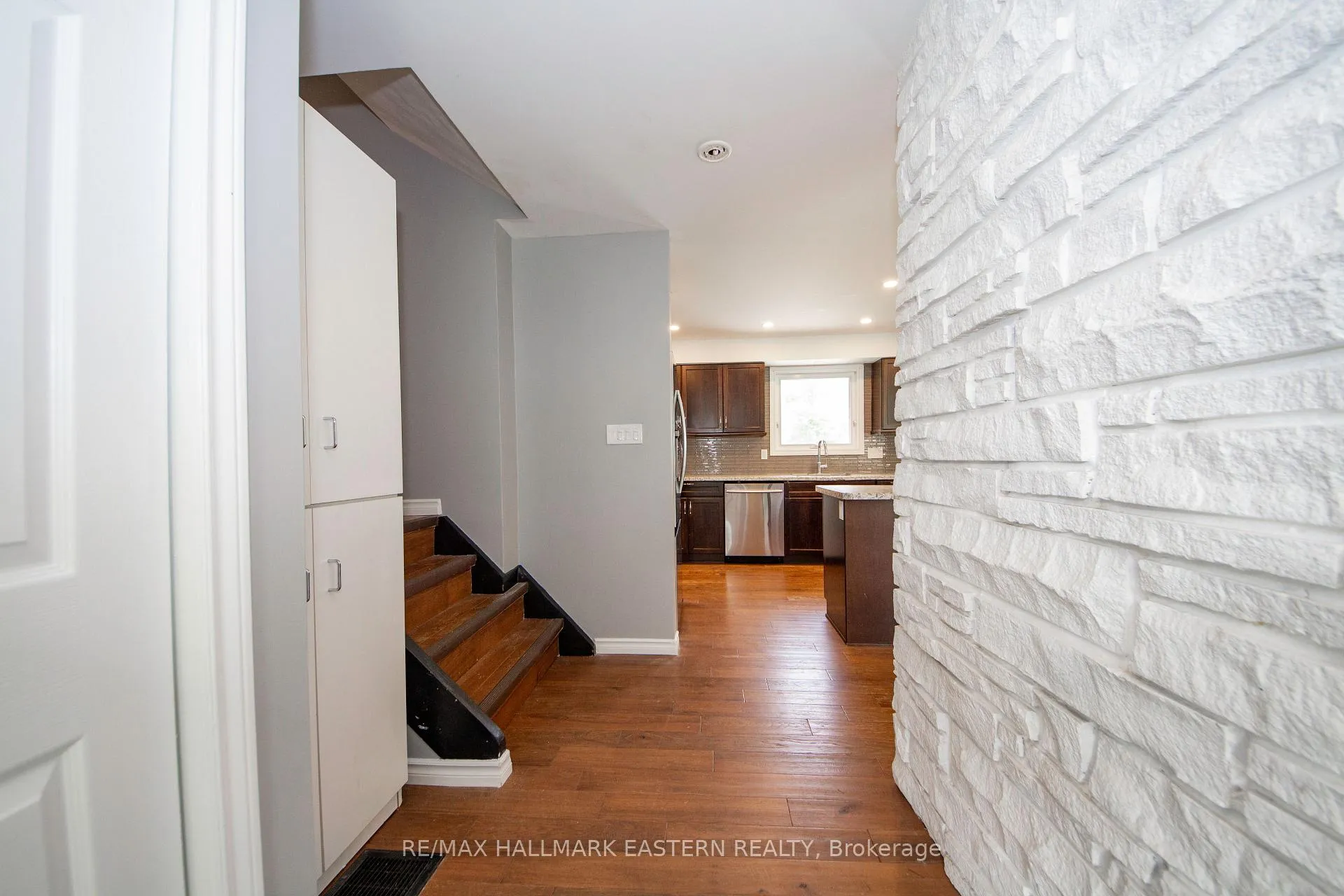 Photo 3 of 658 Cedarvale Crescent, Selwyn — HOMEH