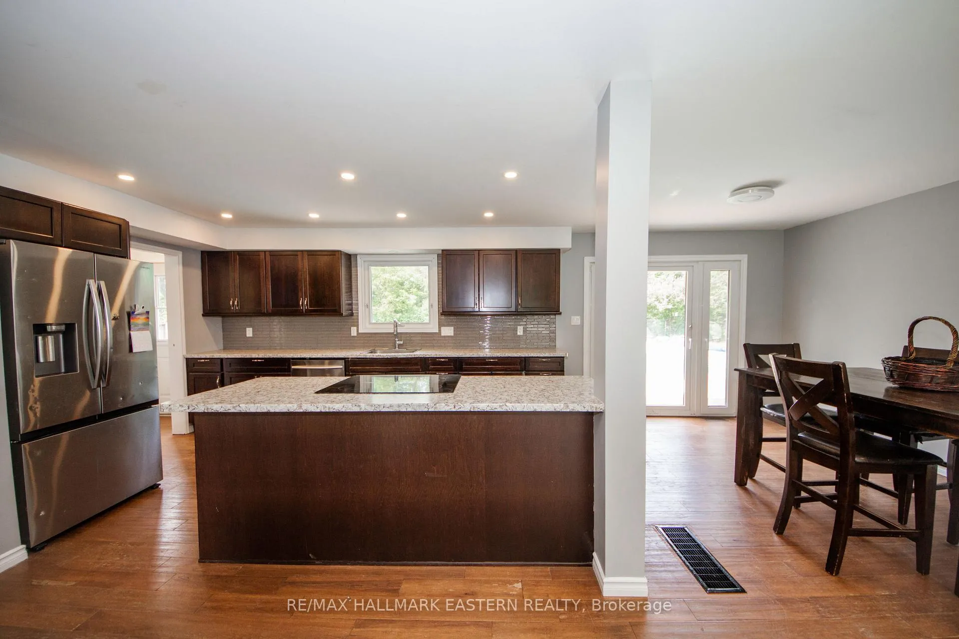 Photo 8 of 658 Cedarvale Crescent, Selwyn — HOMEH