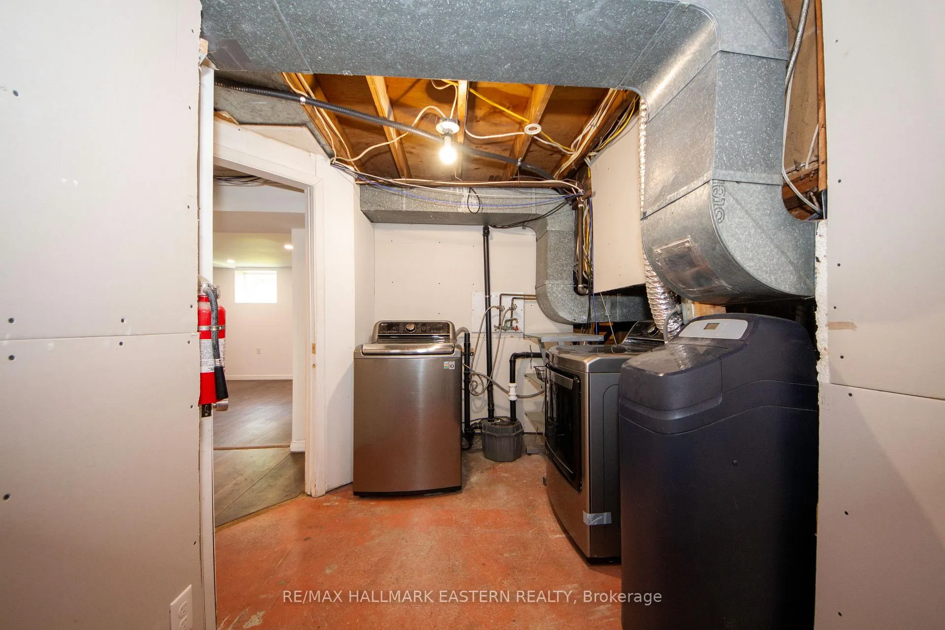 Photo 25 of 658 Cedarvale Crescent, Selwyn — HOMEH