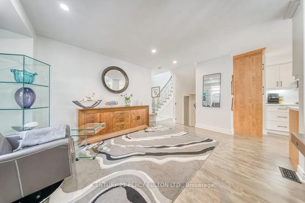 Photo 9 of 18 Booth Crescent, Ajax, Central — HOMEH
