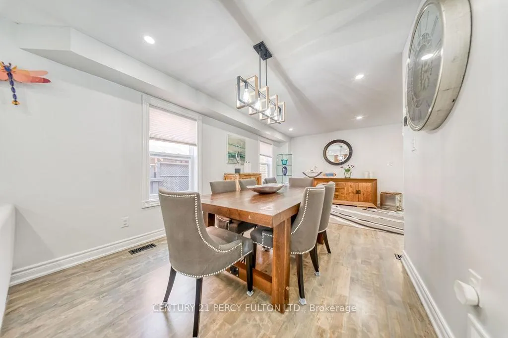Photo 11 of 18 Booth Crescent, Ajax, Central — HOMEH