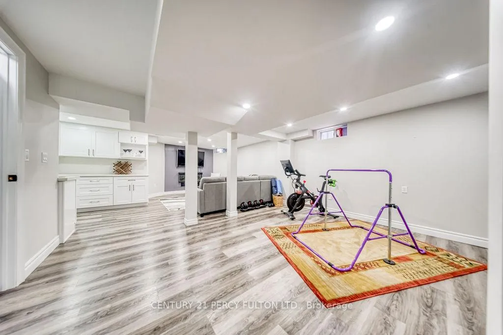 Photo 32 of 18 Booth Crescent, Ajax, Central — HOMEH