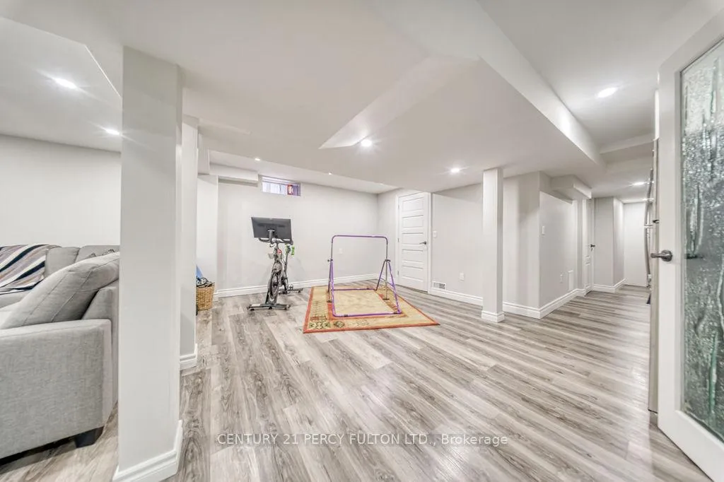 Photo 33 of 18 Booth Crescent, Ajax, Central — HOMEH