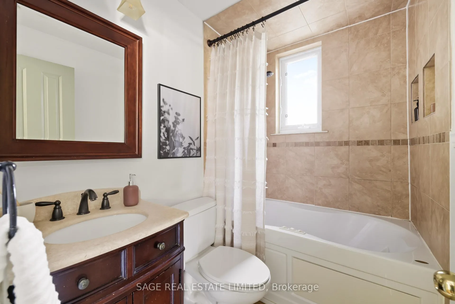 Photo 11 of 130 Neville Park Boulevard, Toronto, The Beaches — HOMEH