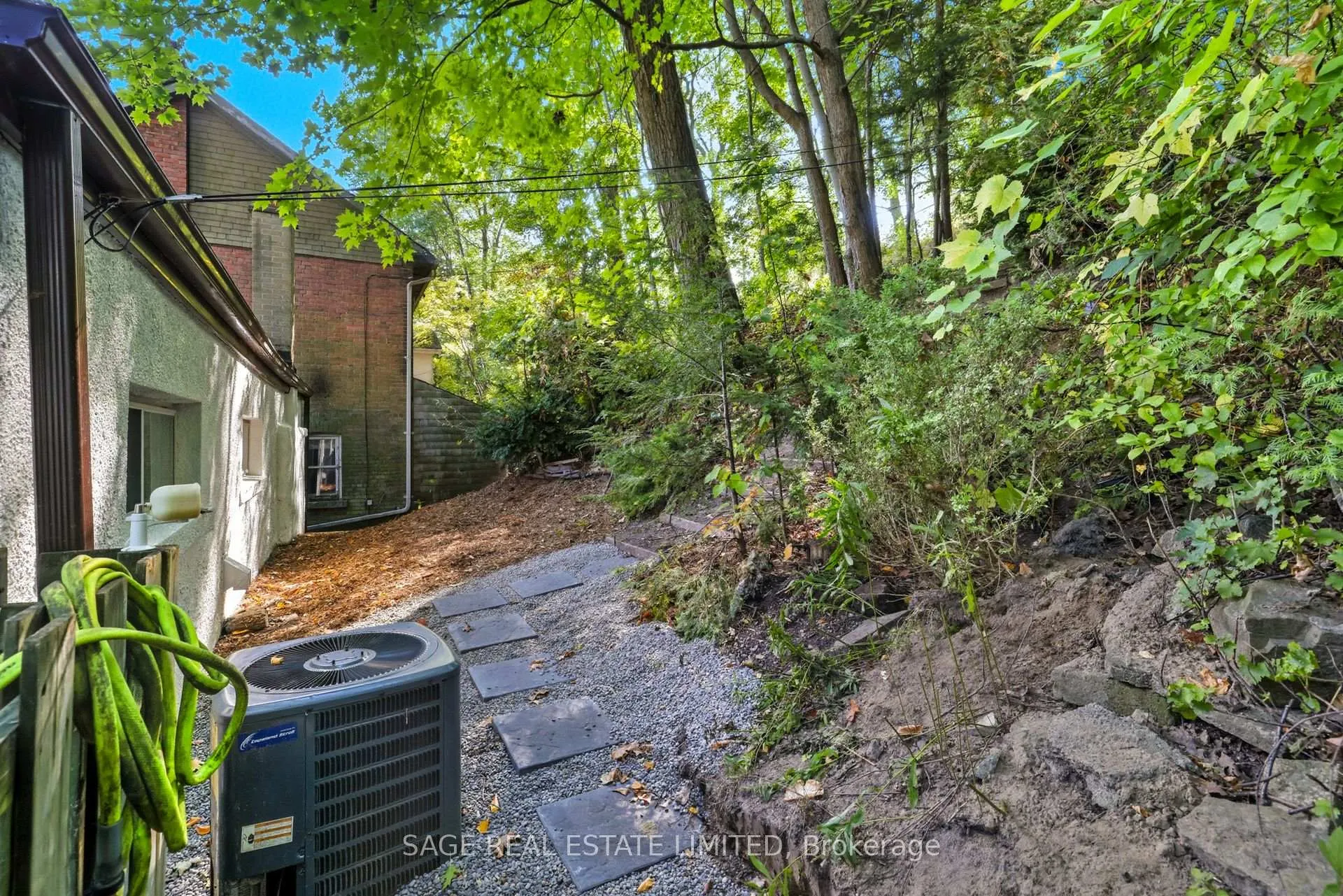 Photo 22 of 130 Neville Park Boulevard, Toronto, The Beaches — HOMEH