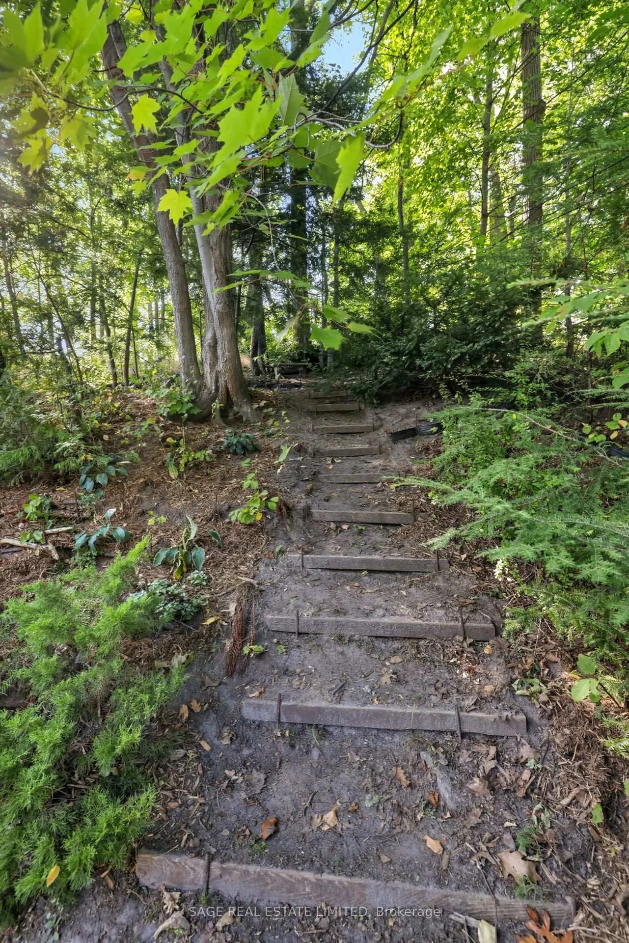 Photo 23 of 130 Neville Park Boulevard, Toronto, The Beaches — HOMEH