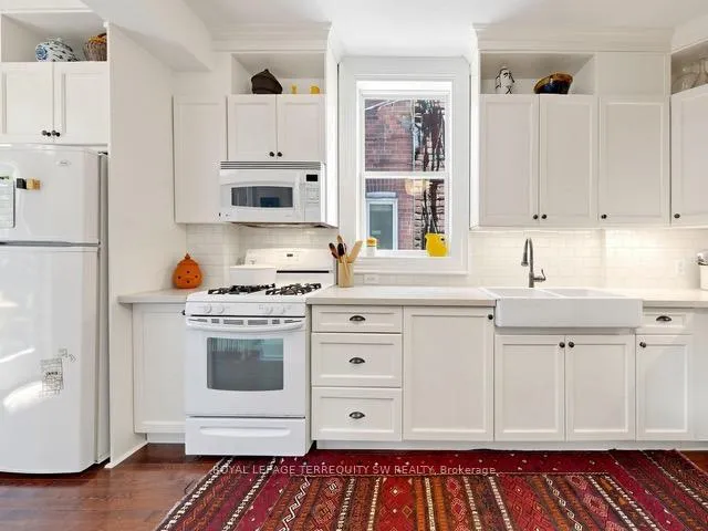 Photo 10 of 23 Wells Street, Toronto, The Annex — HOMEH
