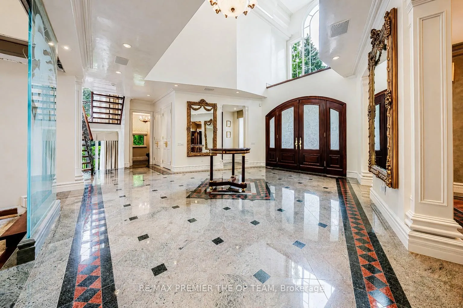 Photo 2 of 43 Cowan Drive, Vaughan, East Woodbridge — HOMEH