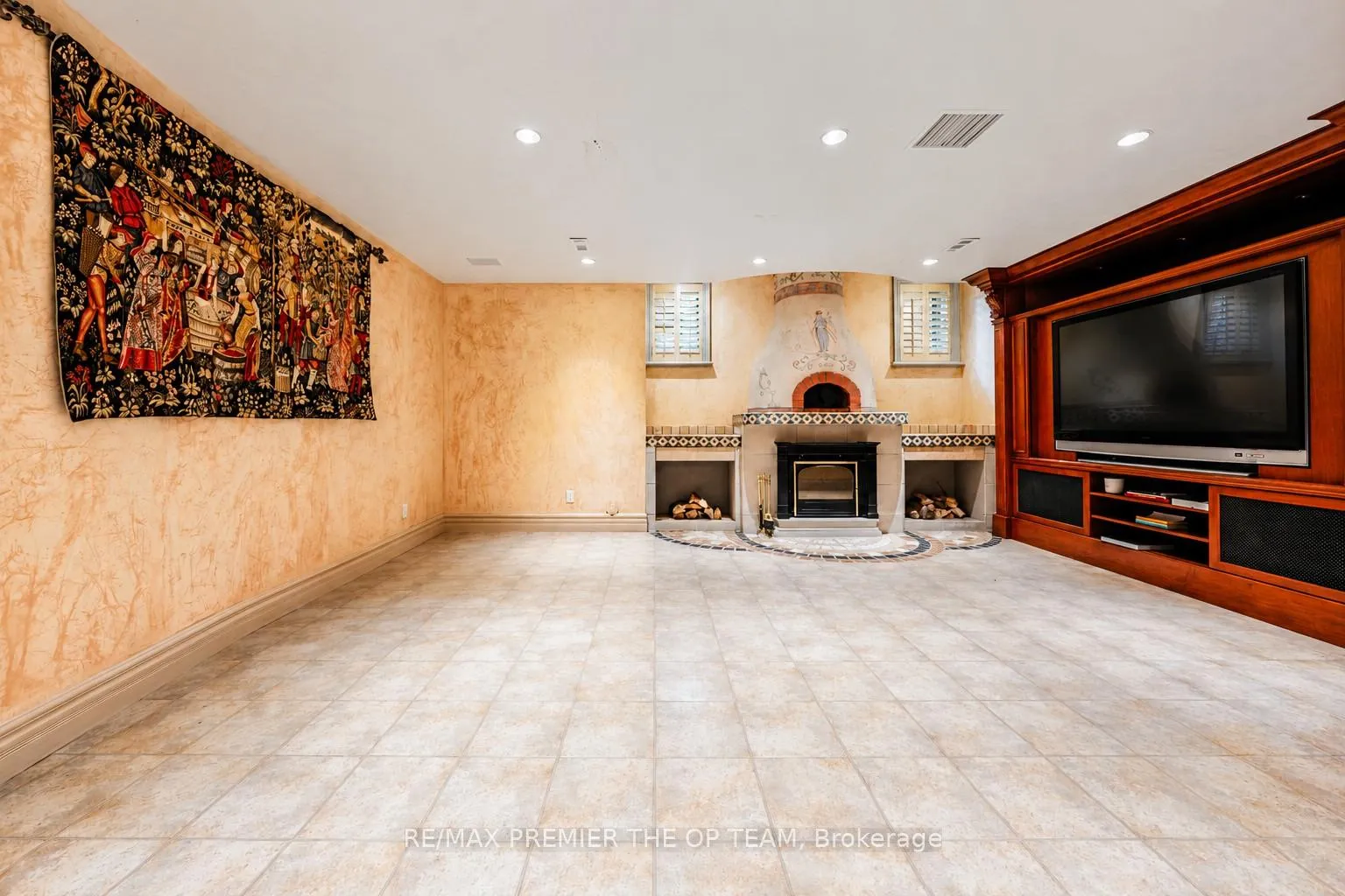 Photo 11 of 43 Cowan Drive, Vaughan, East Woodbridge — HOMEH