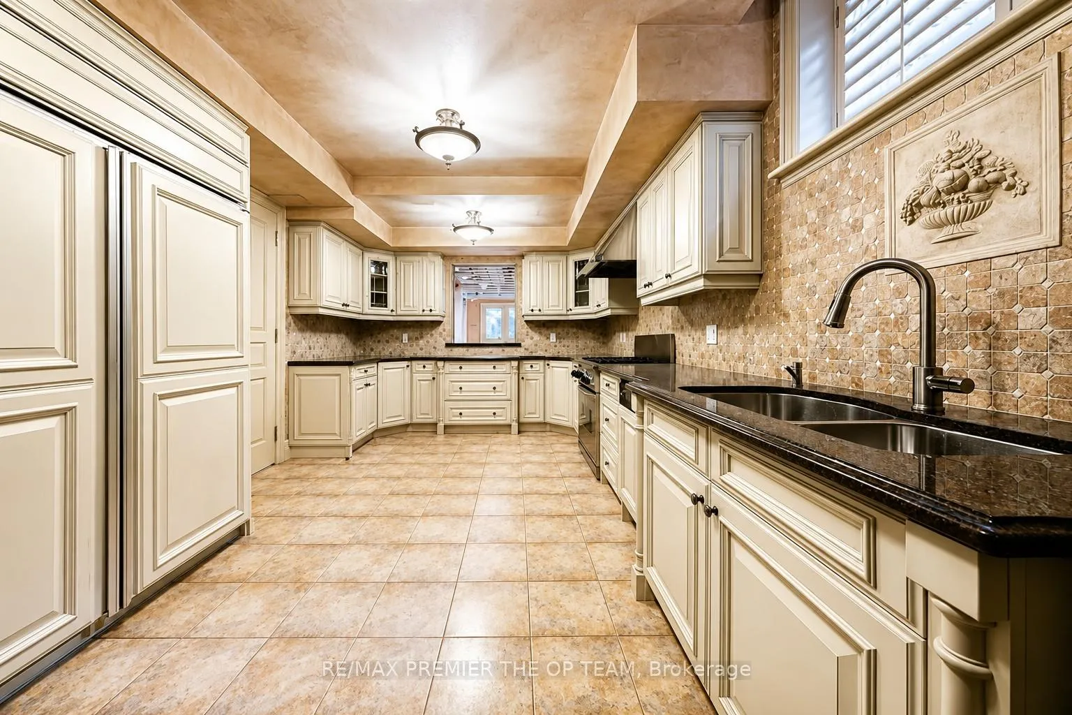 Photo 13 of 43 Cowan Drive, Vaughan, East Woodbridge — HOMEH