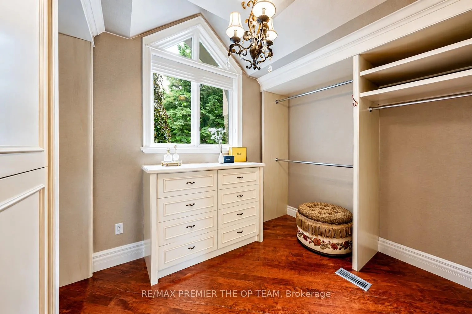 Photo 27 of 43 Cowan Drive, Vaughan, East Woodbridge — HOMEH