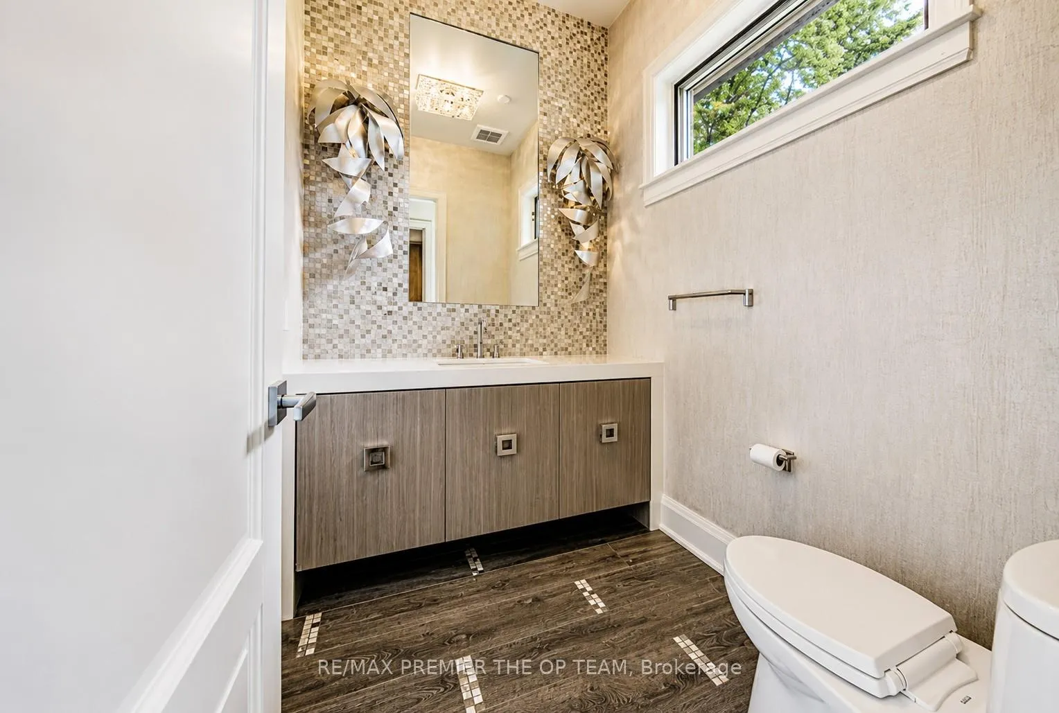 Photo 33 of 43 Cowan Drive, Vaughan, East Woodbridge — HOMEH
