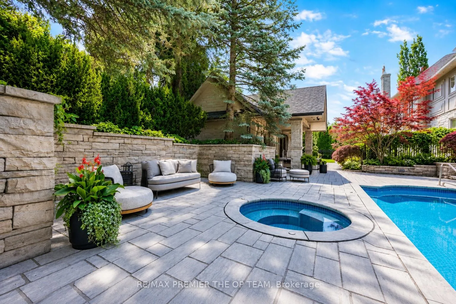 Photo 44 of 43 Cowan Drive, Vaughan, East Woodbridge — HOMEH