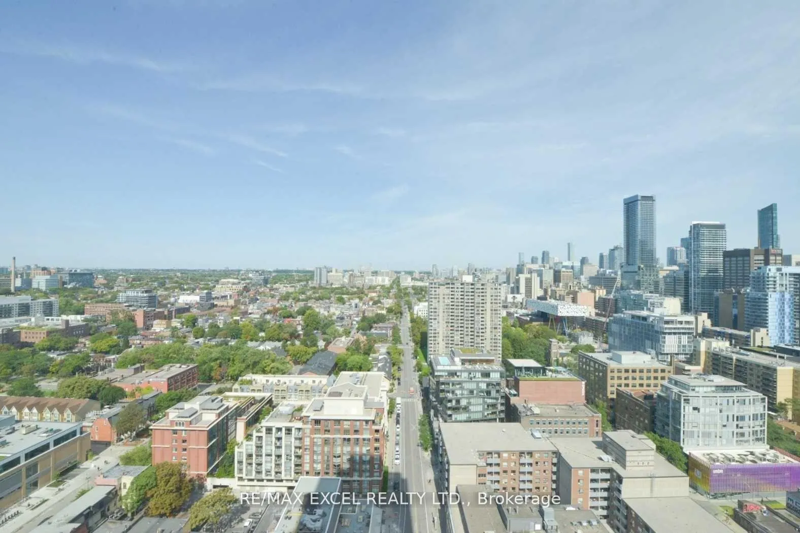 Front of Unit 2502, 318 Richmond Street W