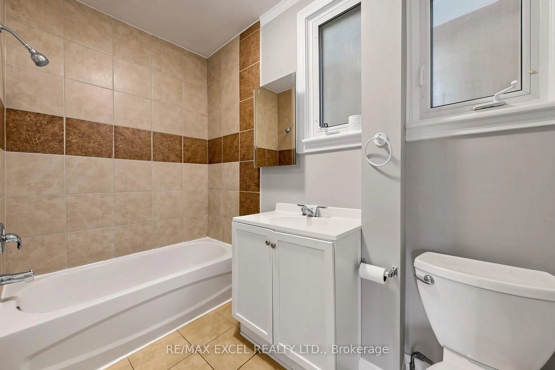 Photo 23 of Unit Upper, 259 Victoria Avenue N, Hamilton, Landsdale — HOMEH