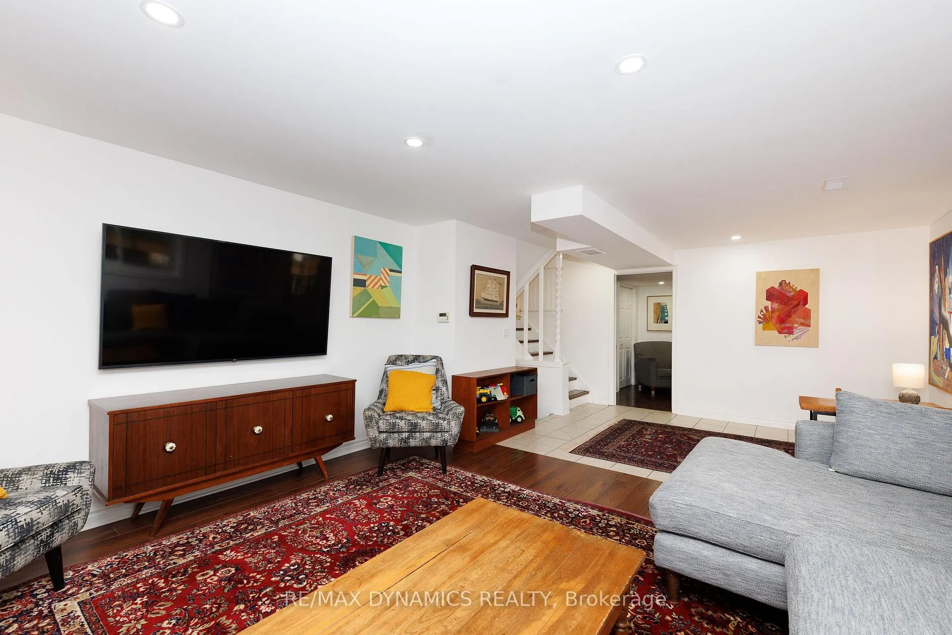 Photo 23 of 4204 Brookdale Drive, Niagara Falls, Ascot — HOMEH