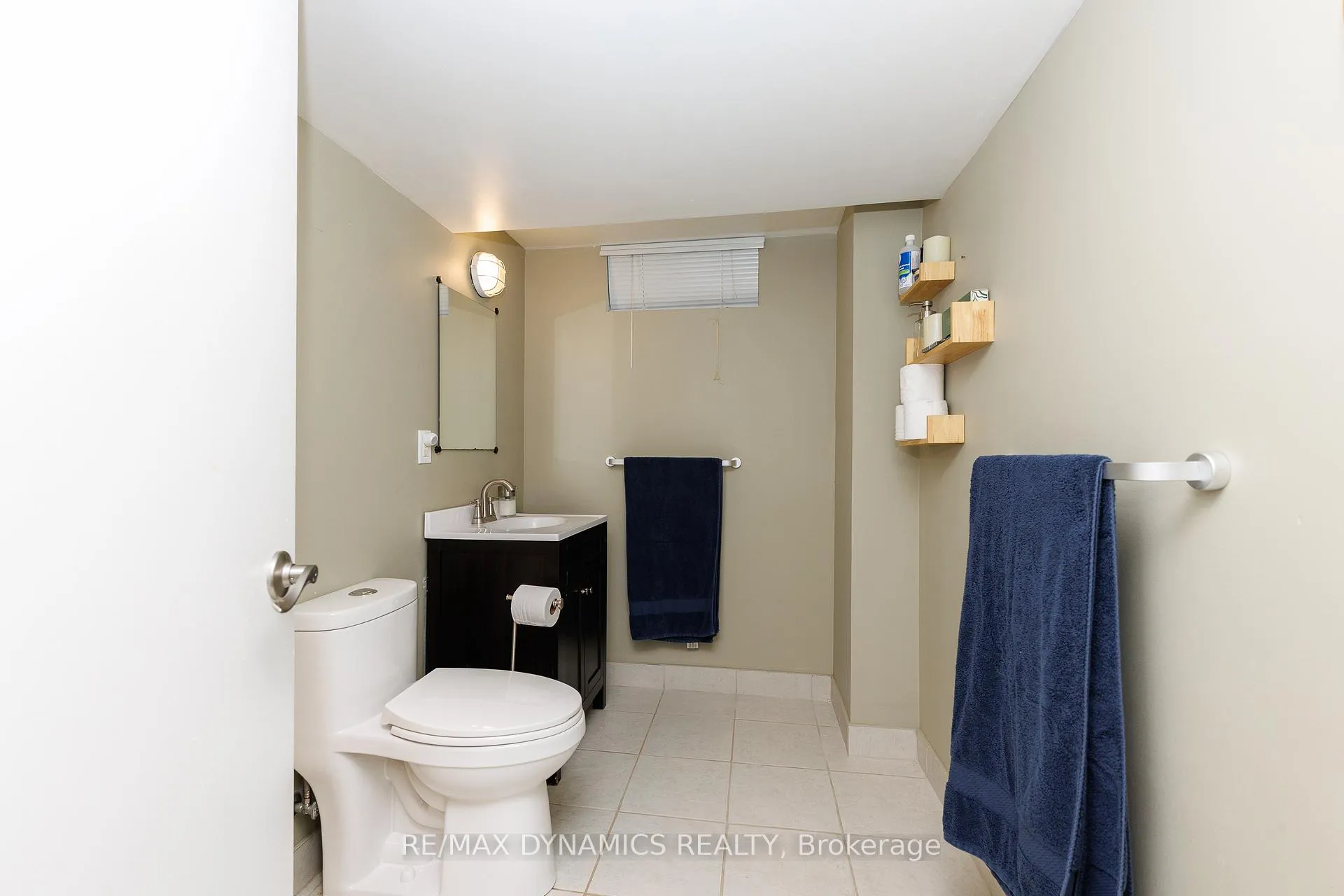 Photo 26 of 4204 Brookdale Drive, Niagara Falls, Ascot — HOMEH