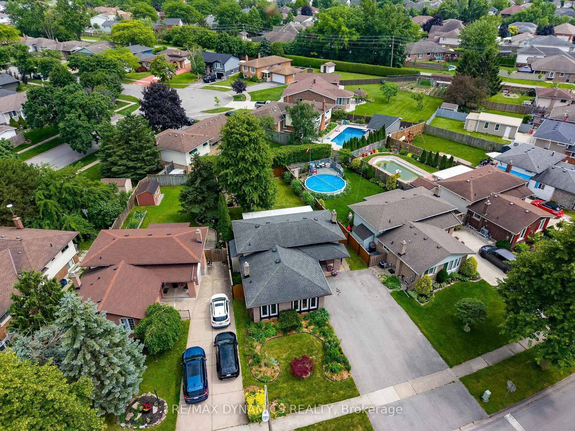 Photo 34 of 4204 Brookdale Drive, Niagara Falls, Ascot — HOMEH