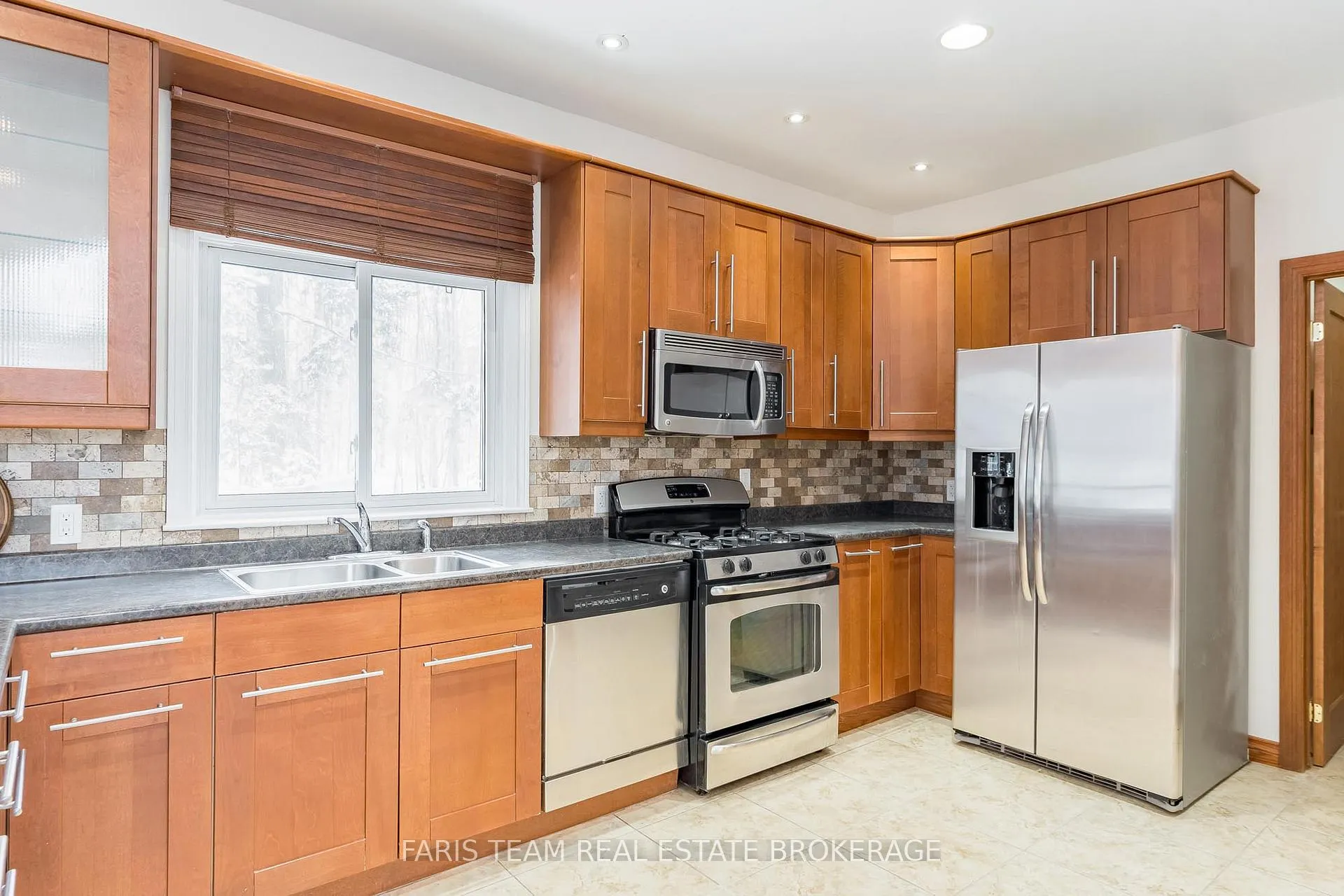 Photo 11 of 2384 Champlain Road, Tiny, Rural Tiny — HOMEH