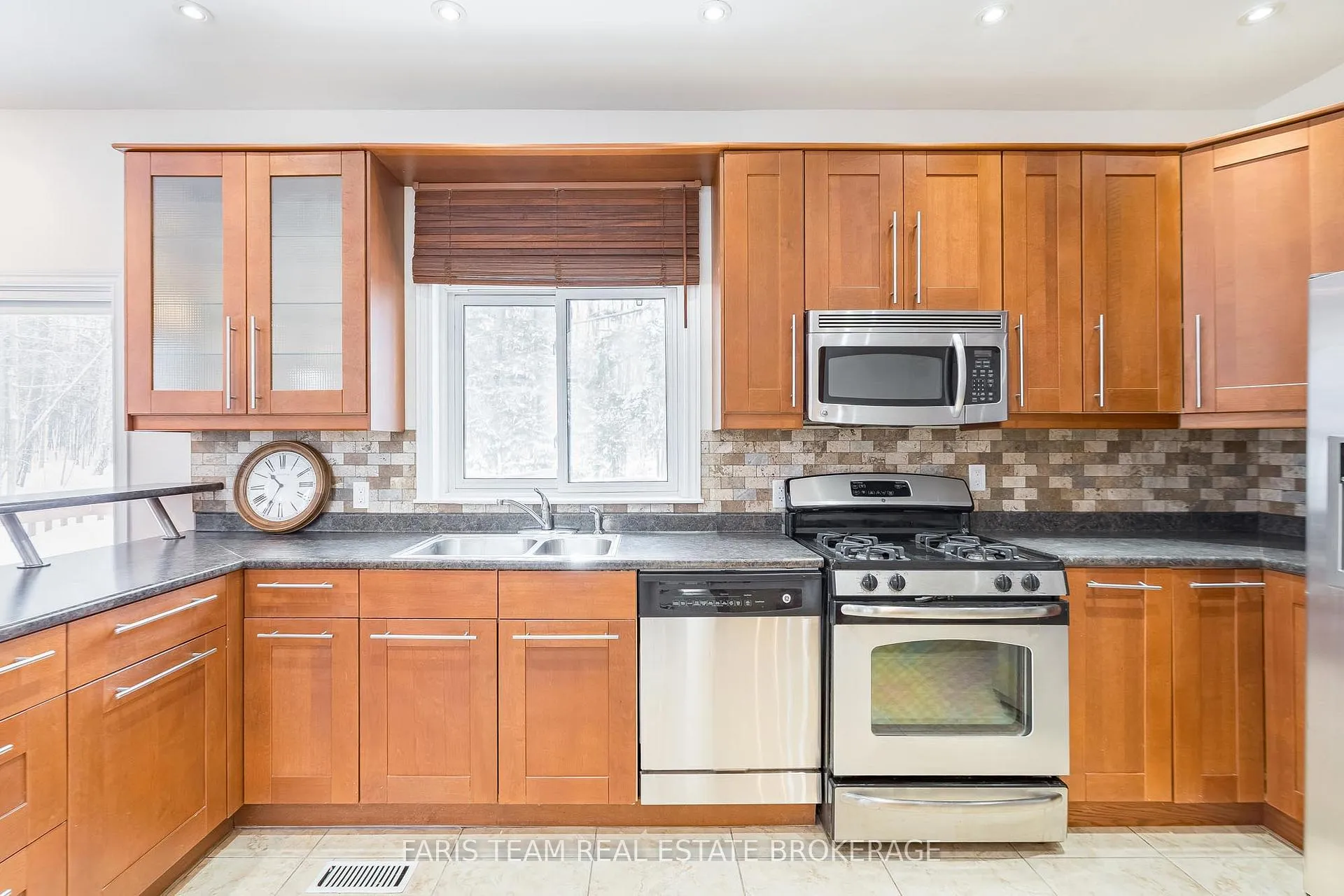 Photo 17 of 2384 Champlain Road, Tiny, Rural Tiny — HOMEH