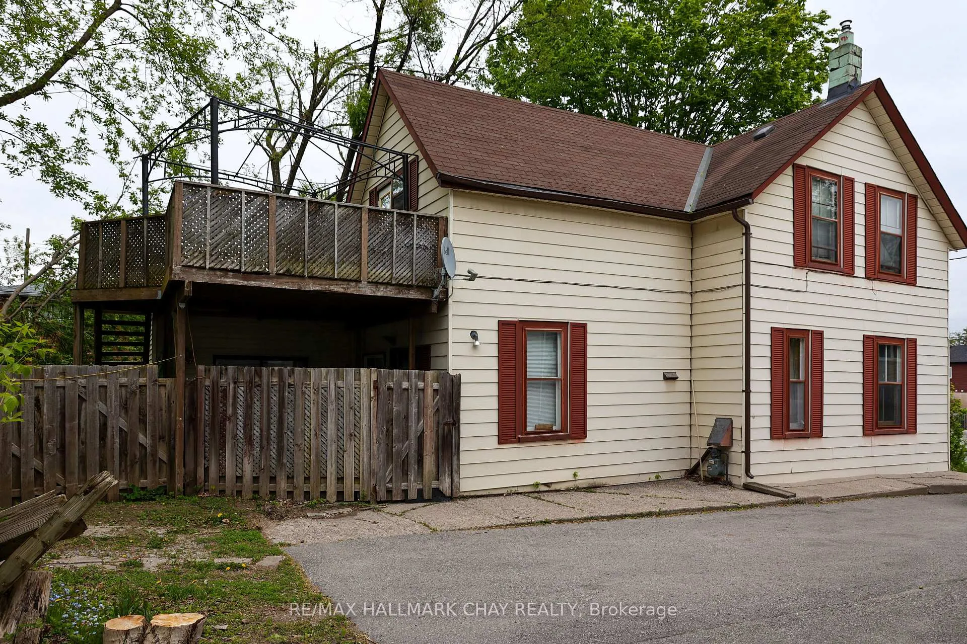 Photo 3 of 4 East Street, Barrie, Wellington — HOMEH