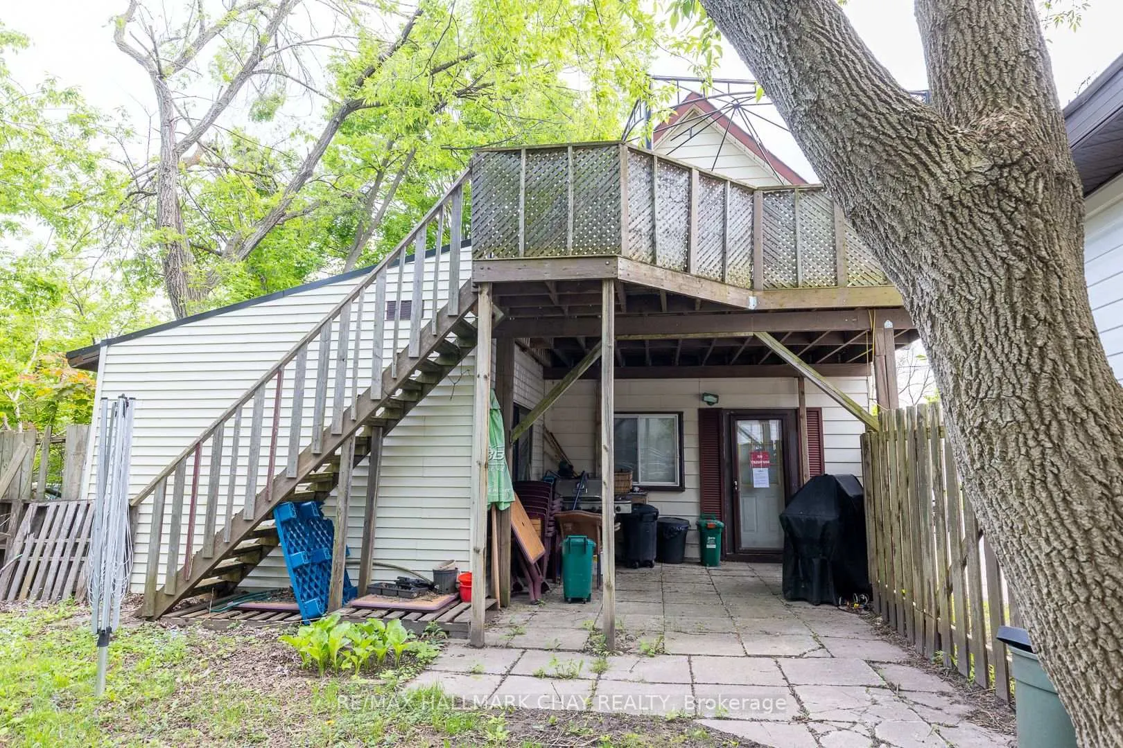 Photo 8 of 4 East Street, Barrie, Wellington — HOMEH