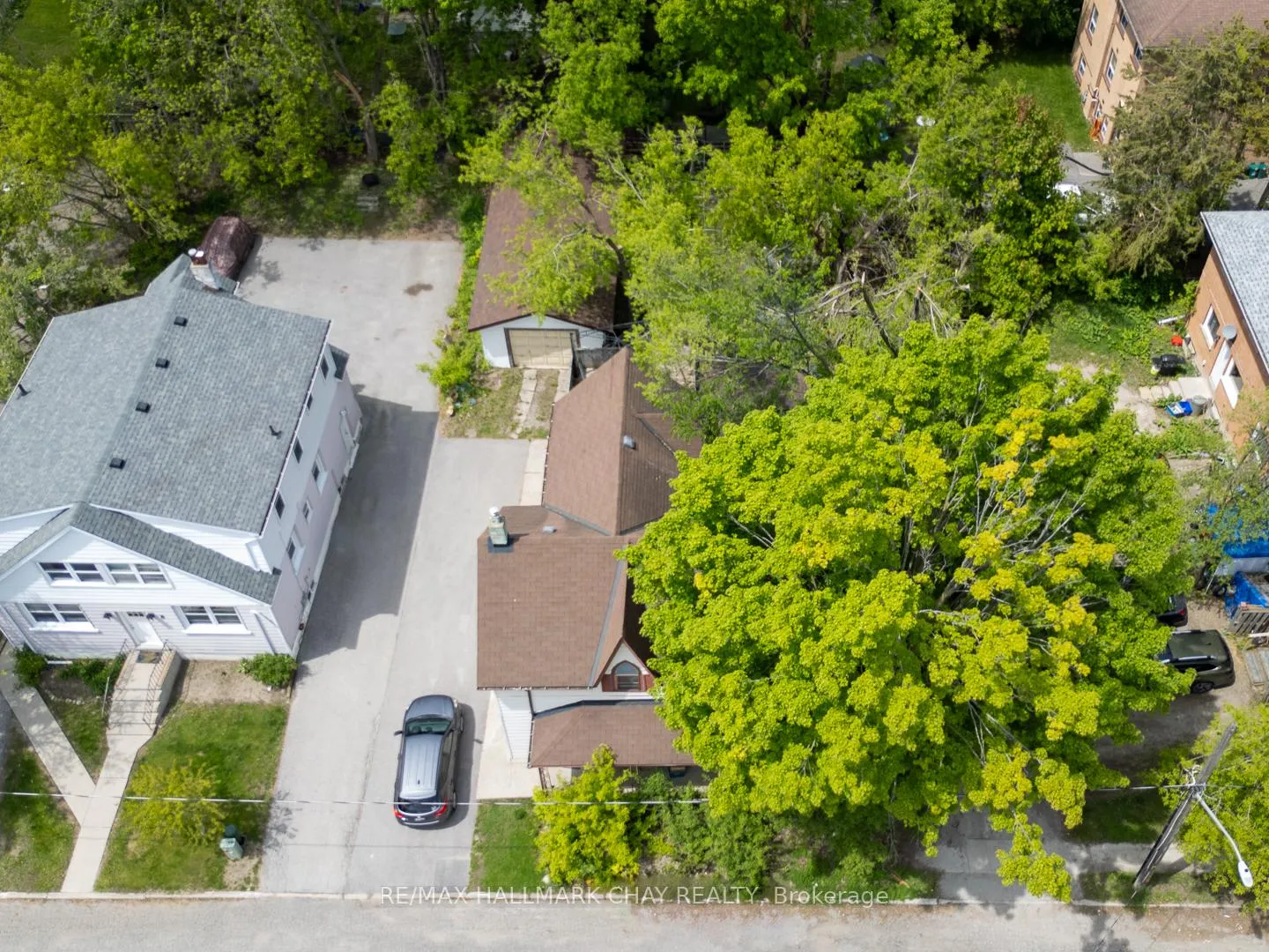 Photo 10 of 4 East Street, Barrie, Wellington — HOMEH