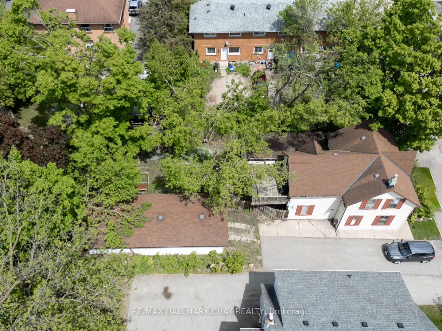 Photo 11 of 4 East Street, Barrie, Wellington — HOMEH