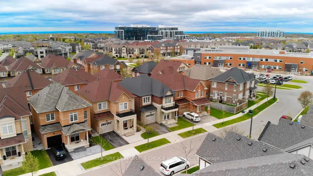 Front of 374 Begonia Gardens