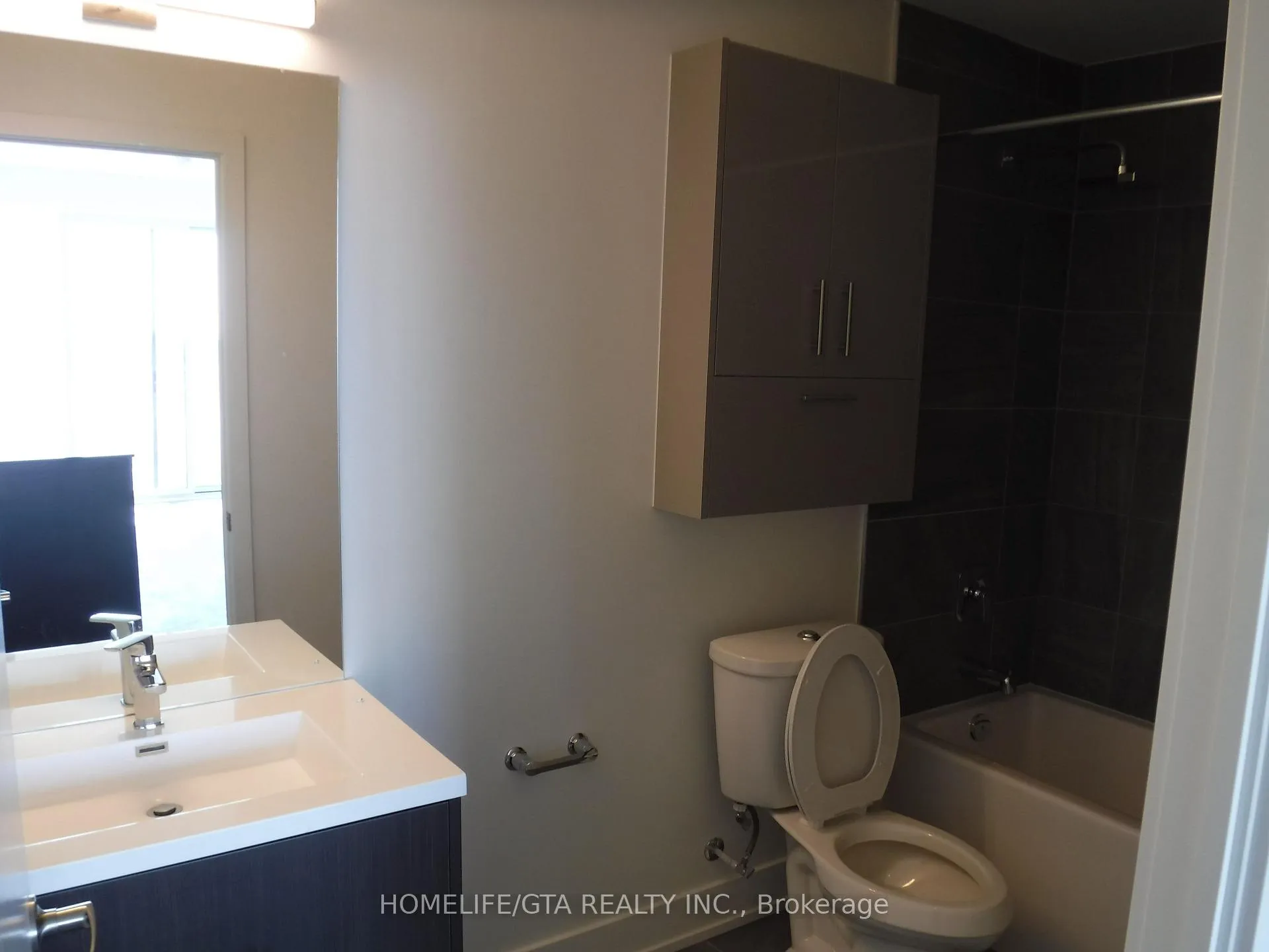 Photo 3 of Unit 2001, 180 Fairview Mall Drive, North York, Don Valley Village — HOMEH