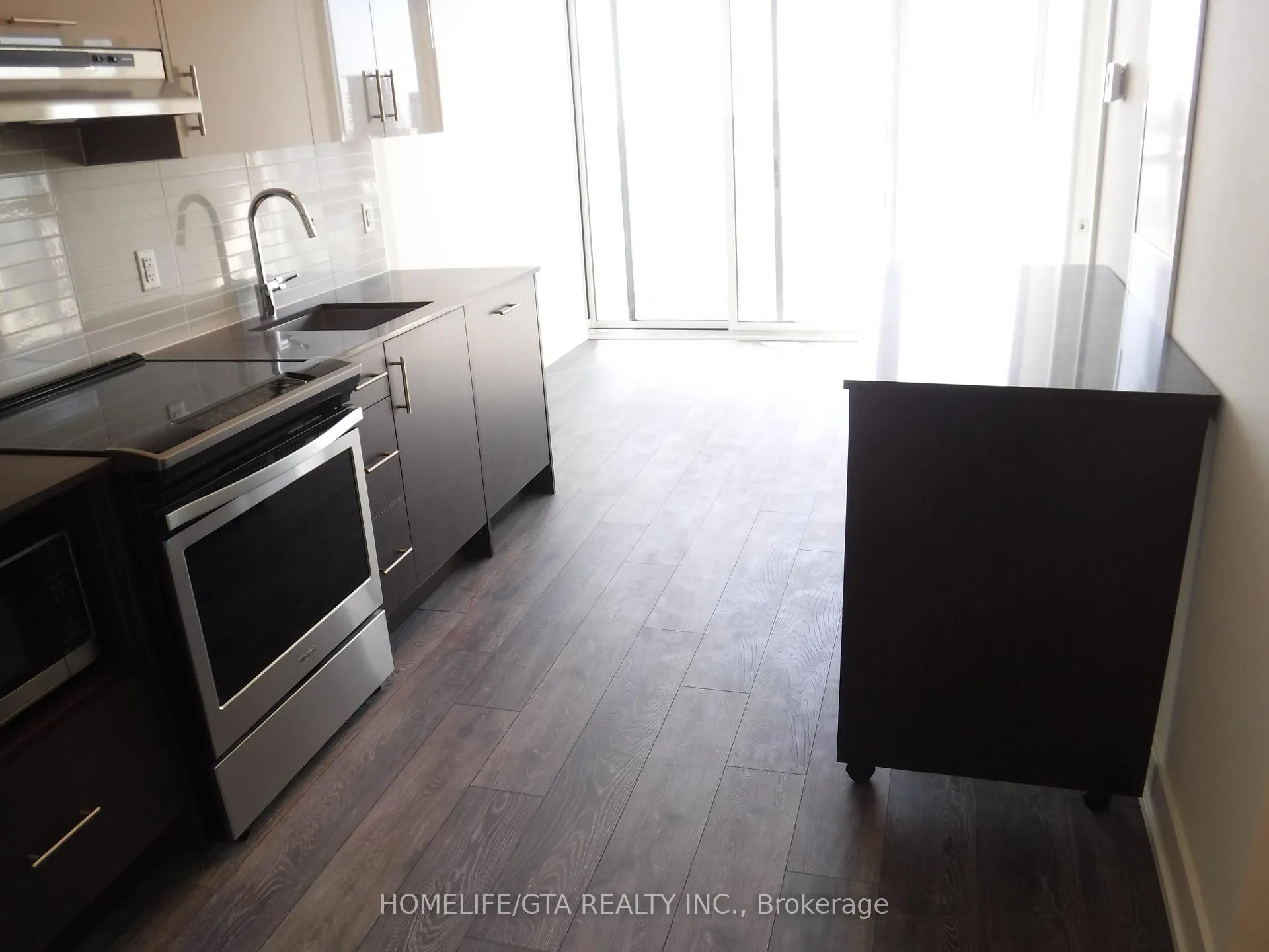 Photo 4 of Unit 2001, 180 Fairview Mall Drive, North York, Don Valley Village — HOMEH