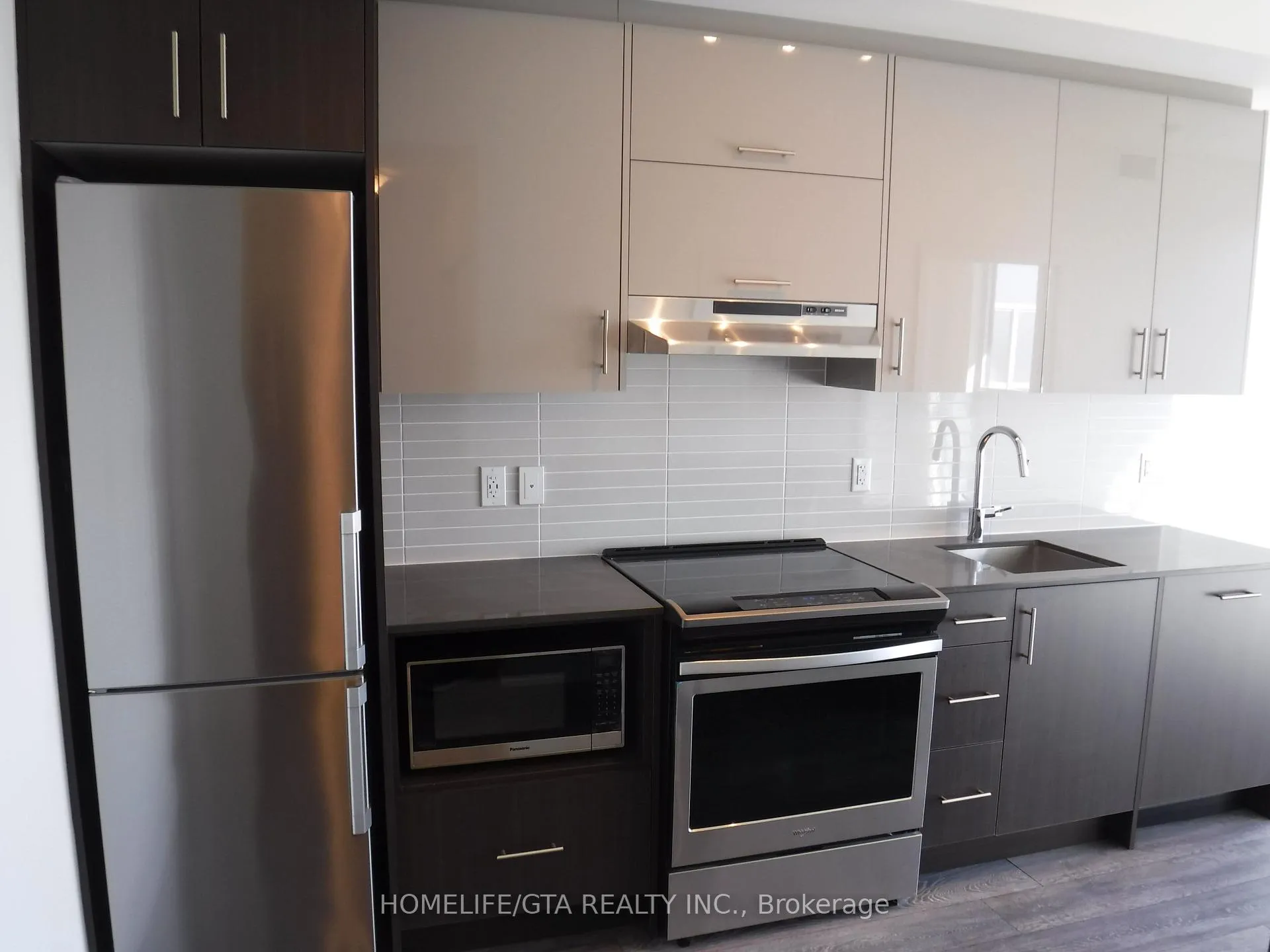 Photo 5 of Unit 2001, 180 Fairview Mall Drive, North York, Don Valley Village — HOMEH