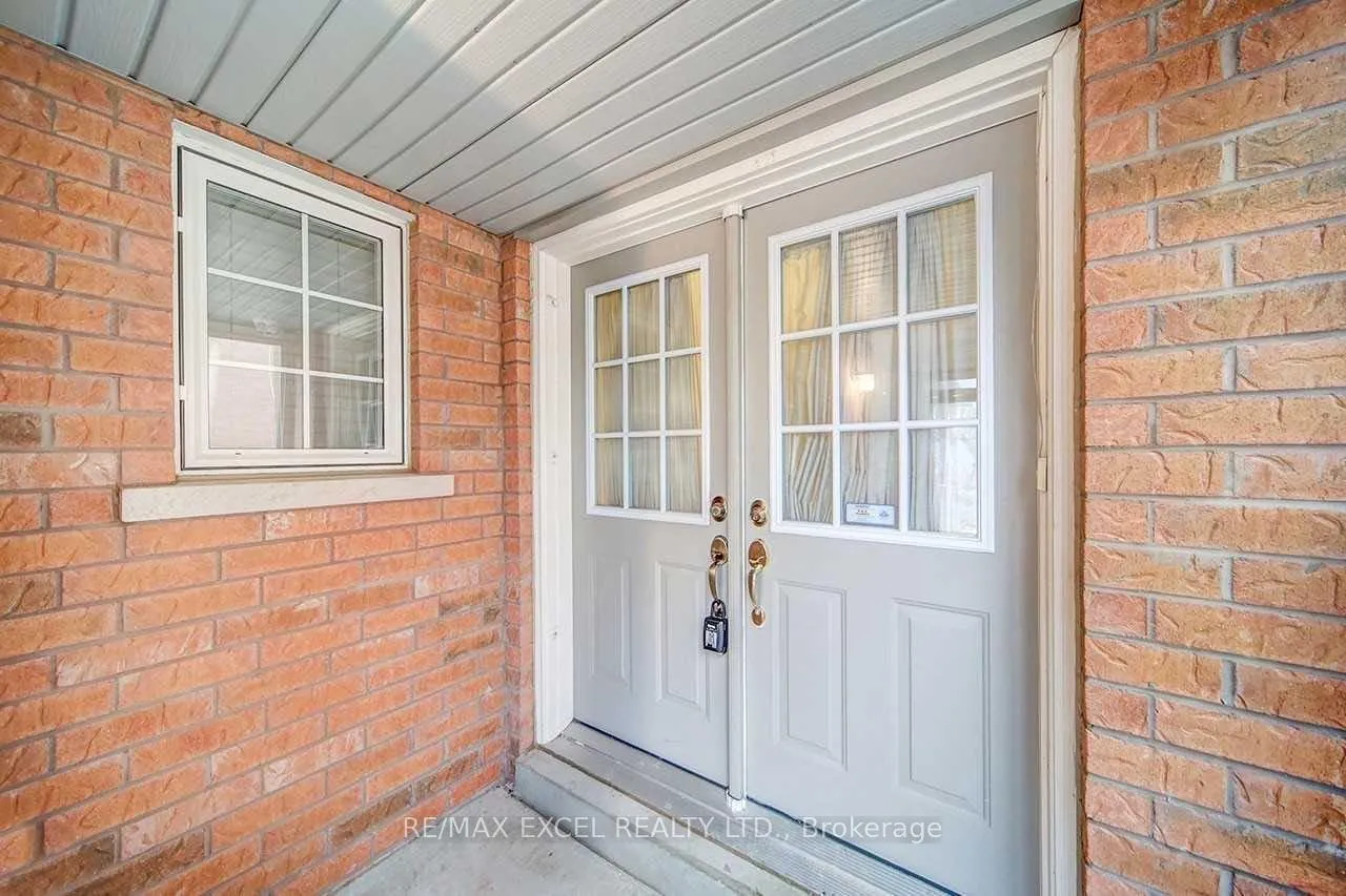 Photo 2 of Unit Upper, 175 Shepton Way, Scarborough, Steeles — HOMEH