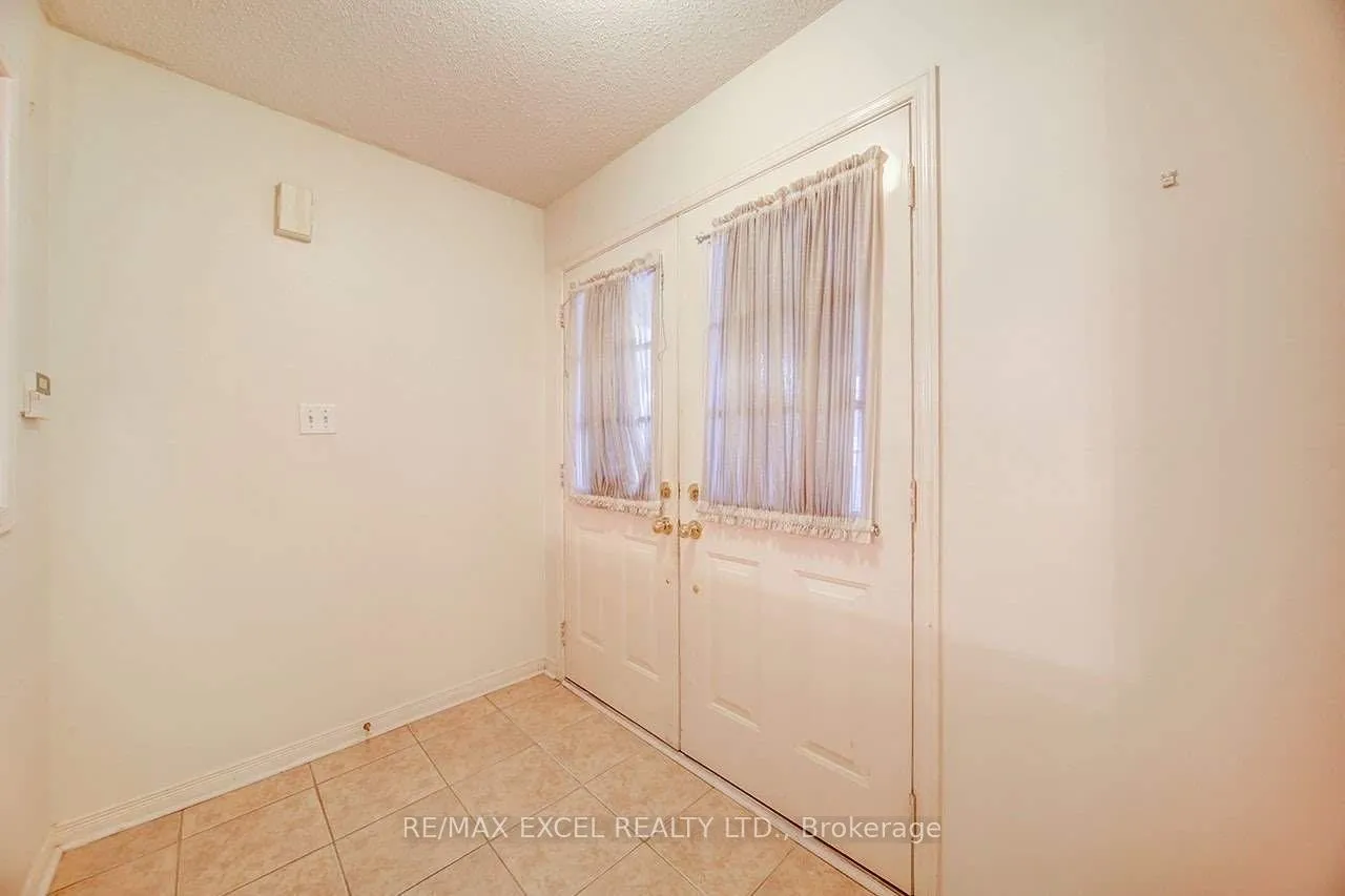 Photo 3 of Unit Upper, 175 Shepton Way, Scarborough, Steeles — HOMEH