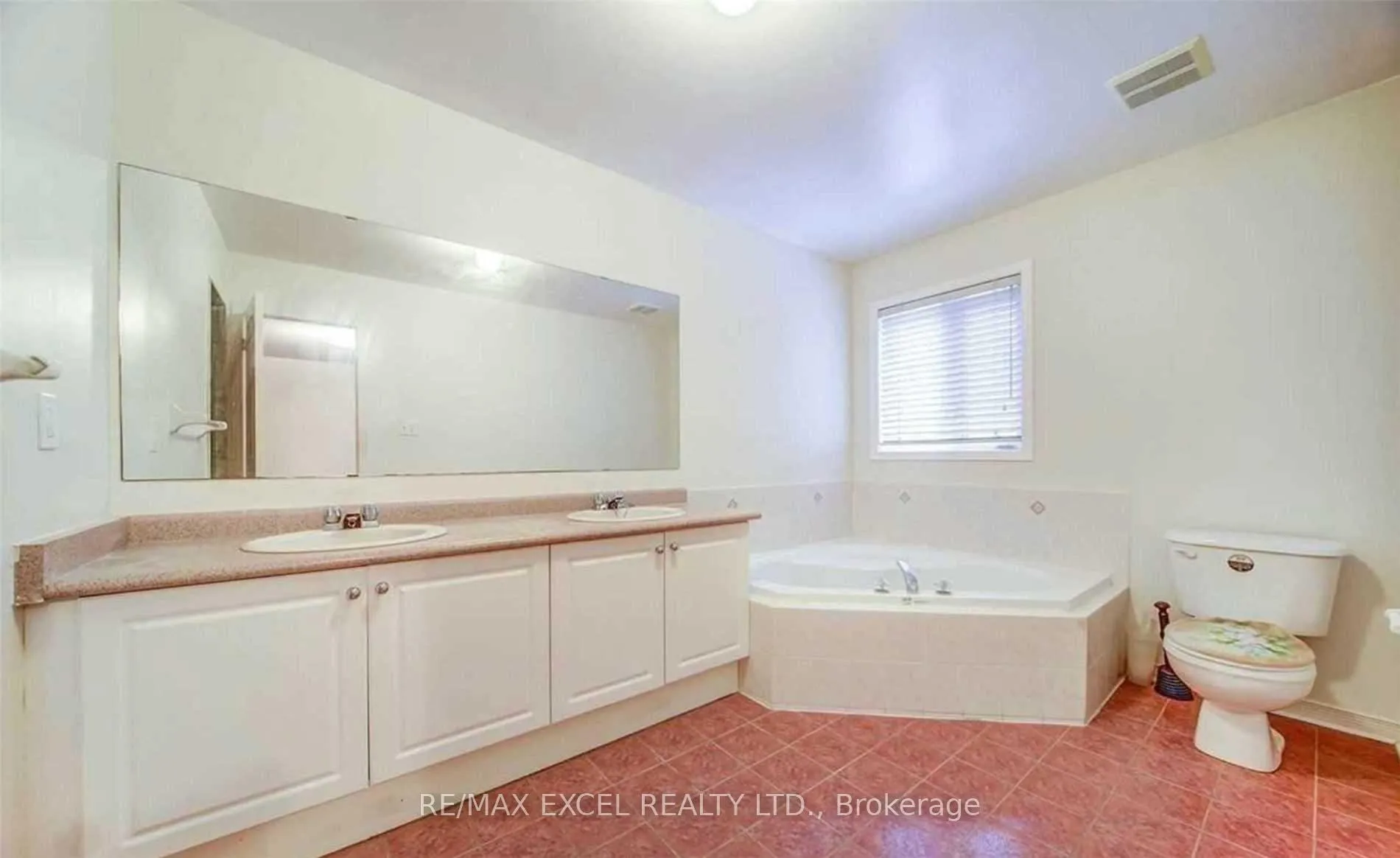 Photo 12 of Unit Upper, 175 Shepton Way, Scarborough, Steeles — HOMEH