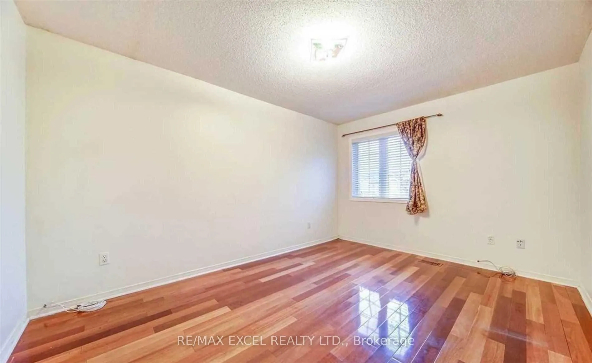 Photo 13 of Unit Upper, 175 Shepton Way, Scarborough, Steeles — HOMEH