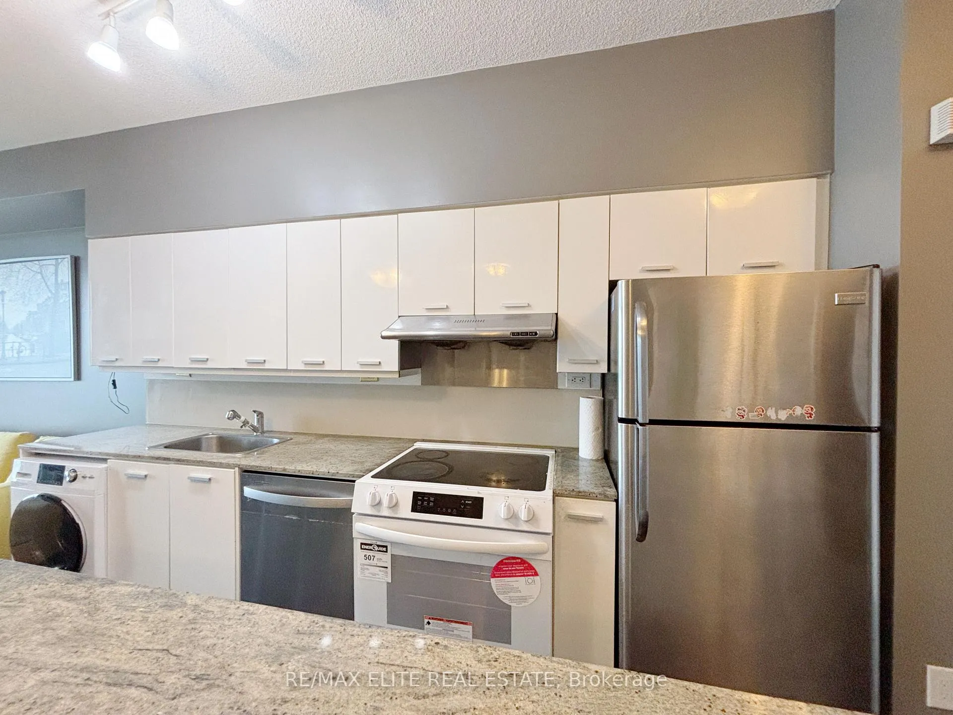 Photo 4 of Unit 2608, 29 Singer Court, North York, Bayview Village — HOMEH