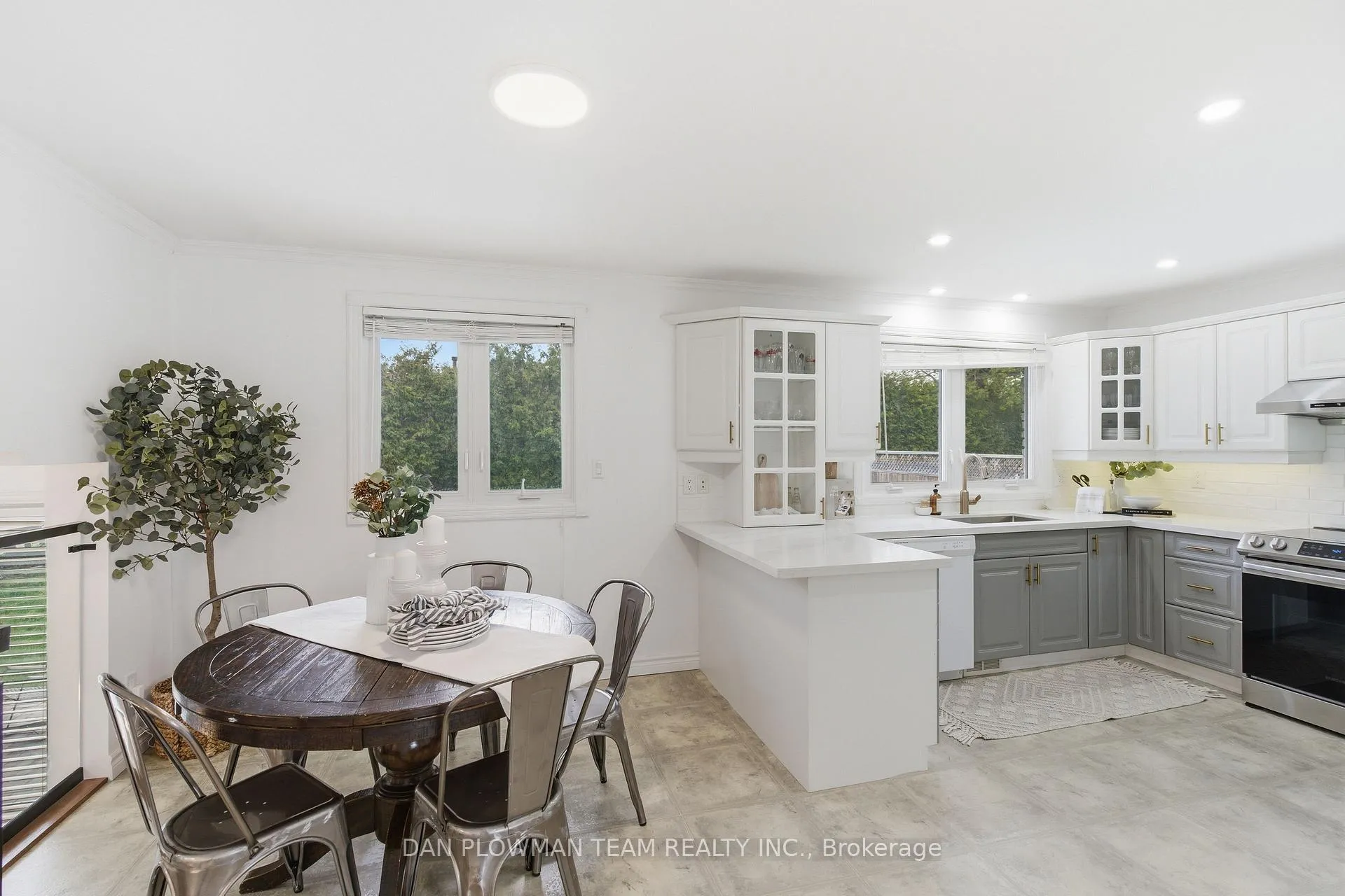 Photo 12 of 986 Central Park Boulevard N, Oshawa, Centennial — HOMEH