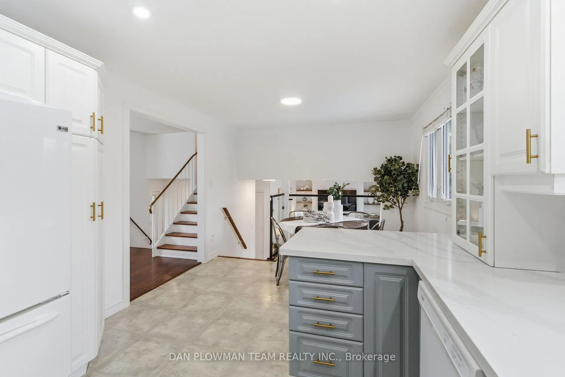Photo 16 of 986 Central Park Boulevard N, Oshawa, Centennial — HOMEH