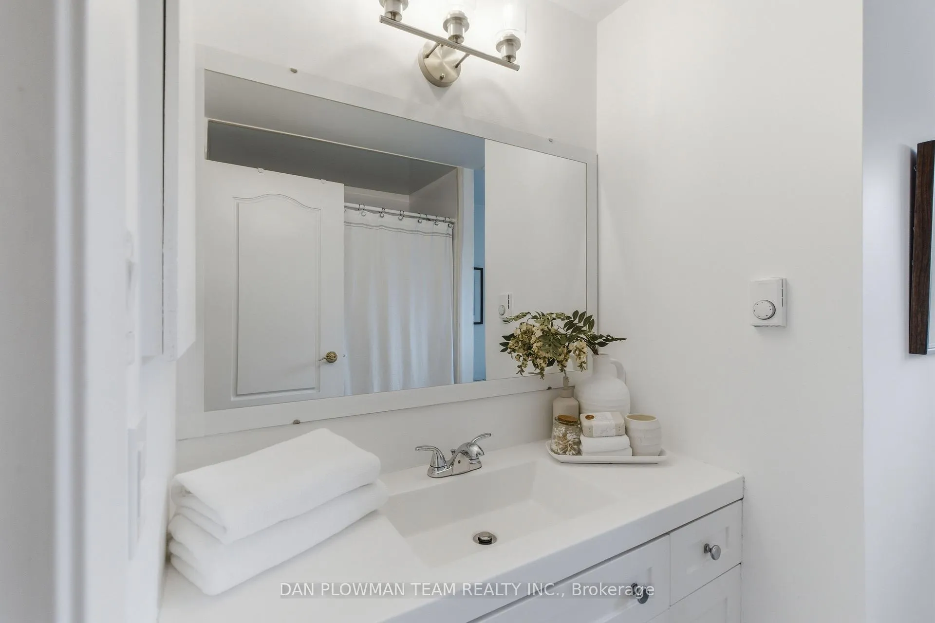 Photo 30 of 986 Central Park Boulevard N, Oshawa, Centennial — HOMEH