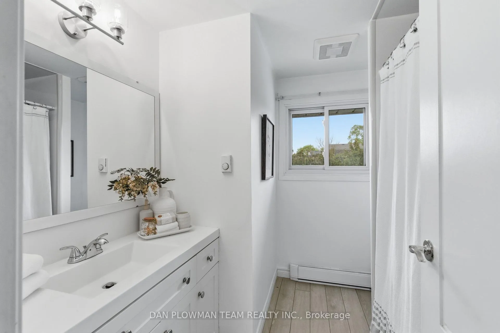 Photo 31 of 986 Central Park Boulevard N, Oshawa, Centennial — HOMEH