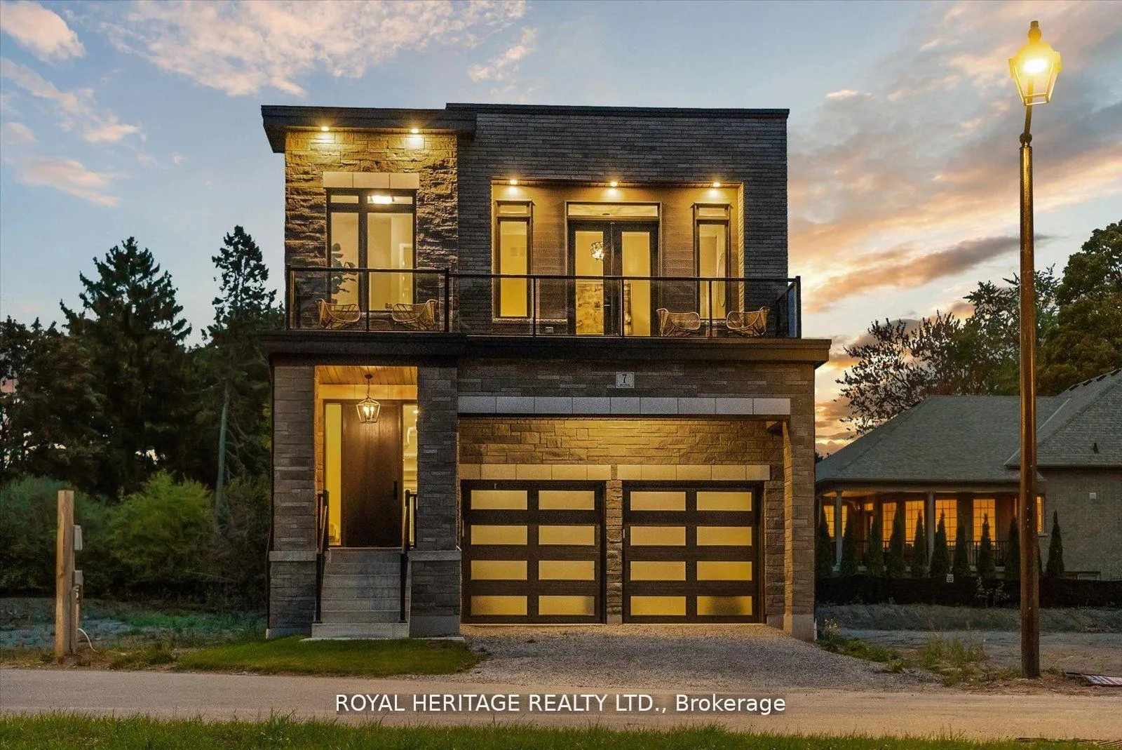 Photo 1 of 5 Inverlynn Way, Whitby, Lynde Creek — HOMEH