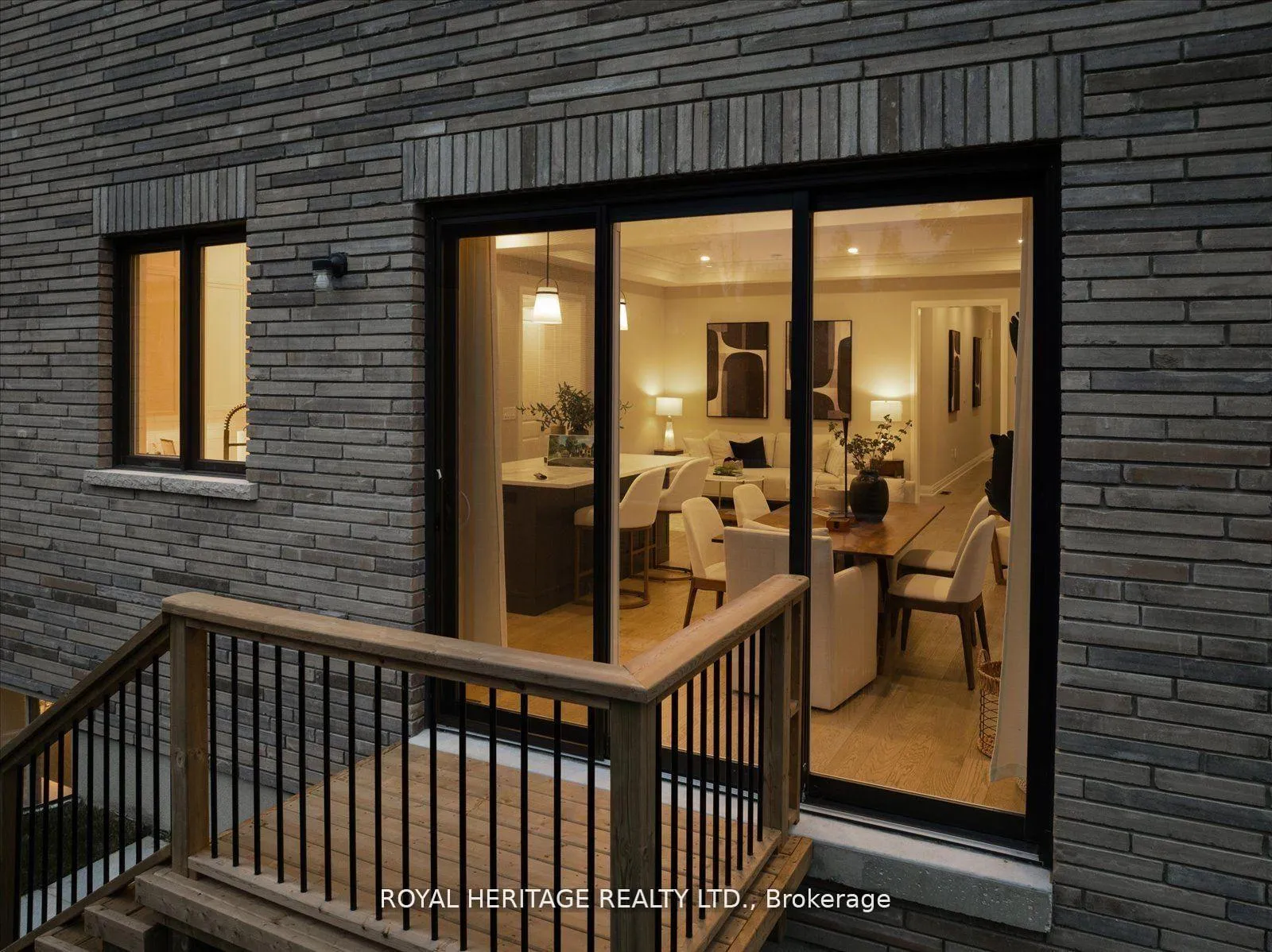 Photo 2 of 5 Inverlynn Way, Whitby, Lynde Creek — HOMEH