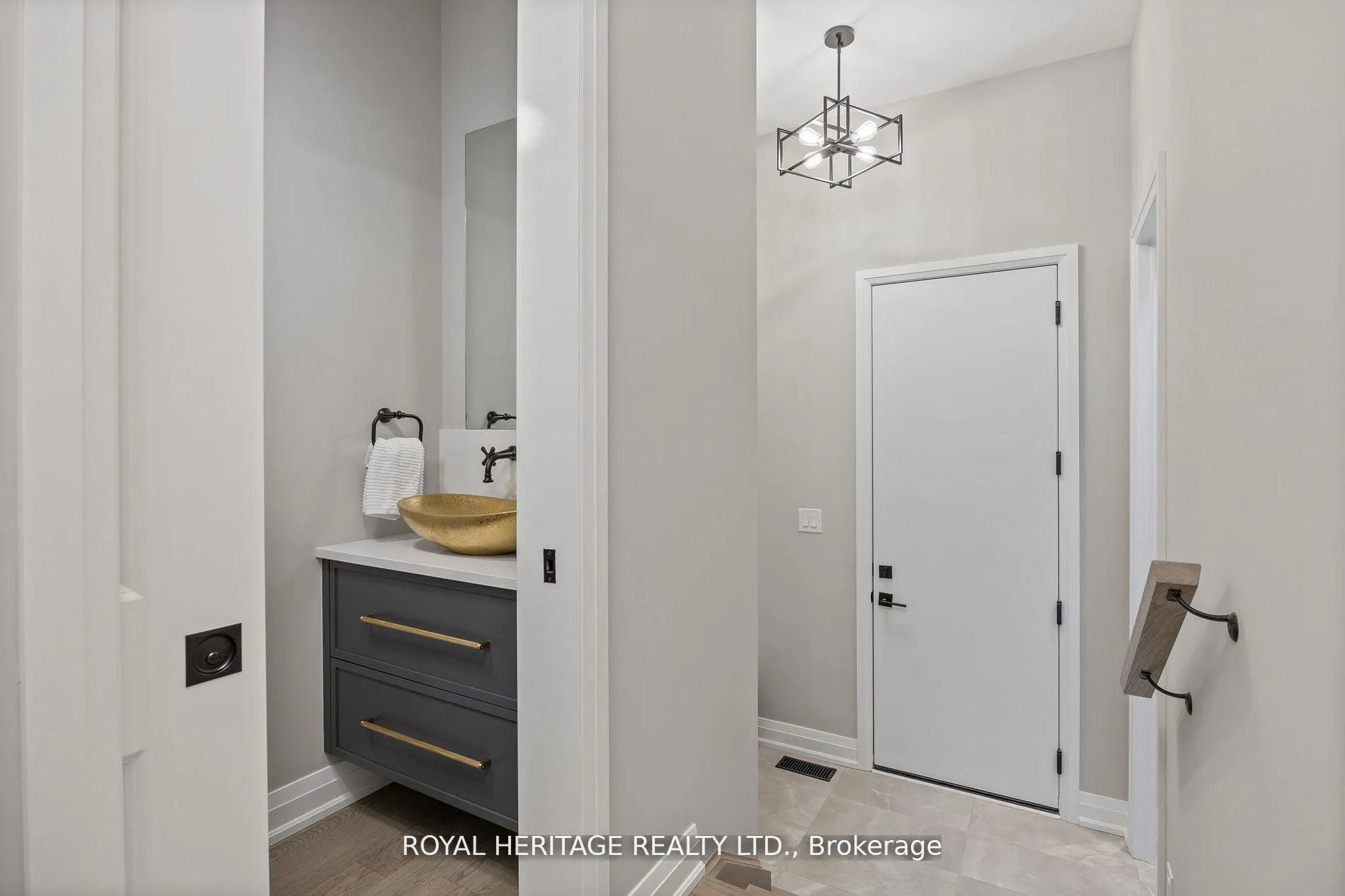 Photo 13 of 5 Inverlynn Way, Whitby, Lynde Creek — HOMEH